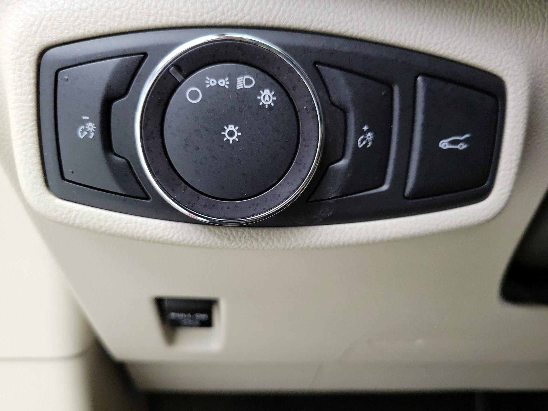Thumbnail: 2018 Lincoln MKC - 13