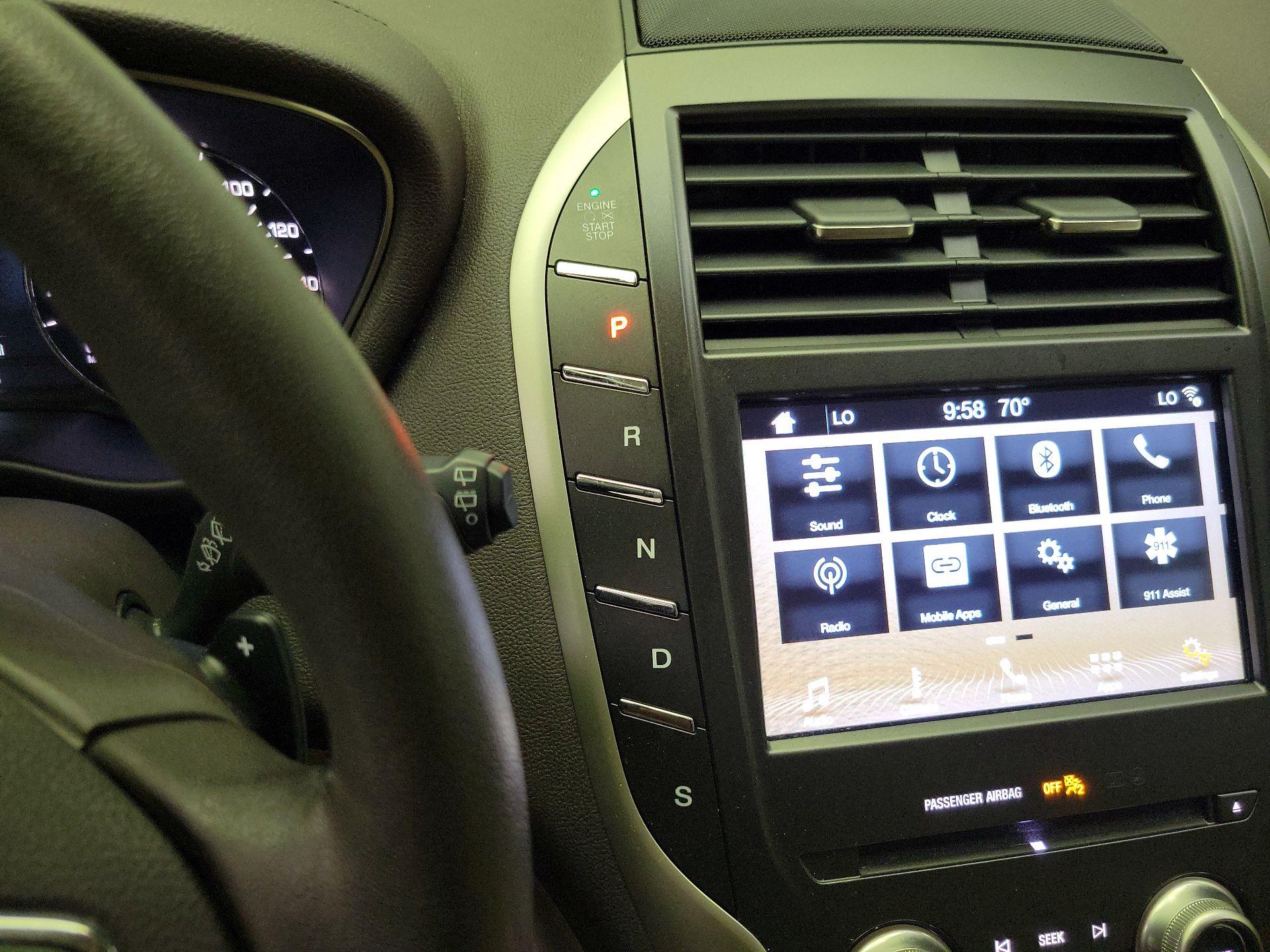 Thumbnail: 2018 Lincoln MKC - 17