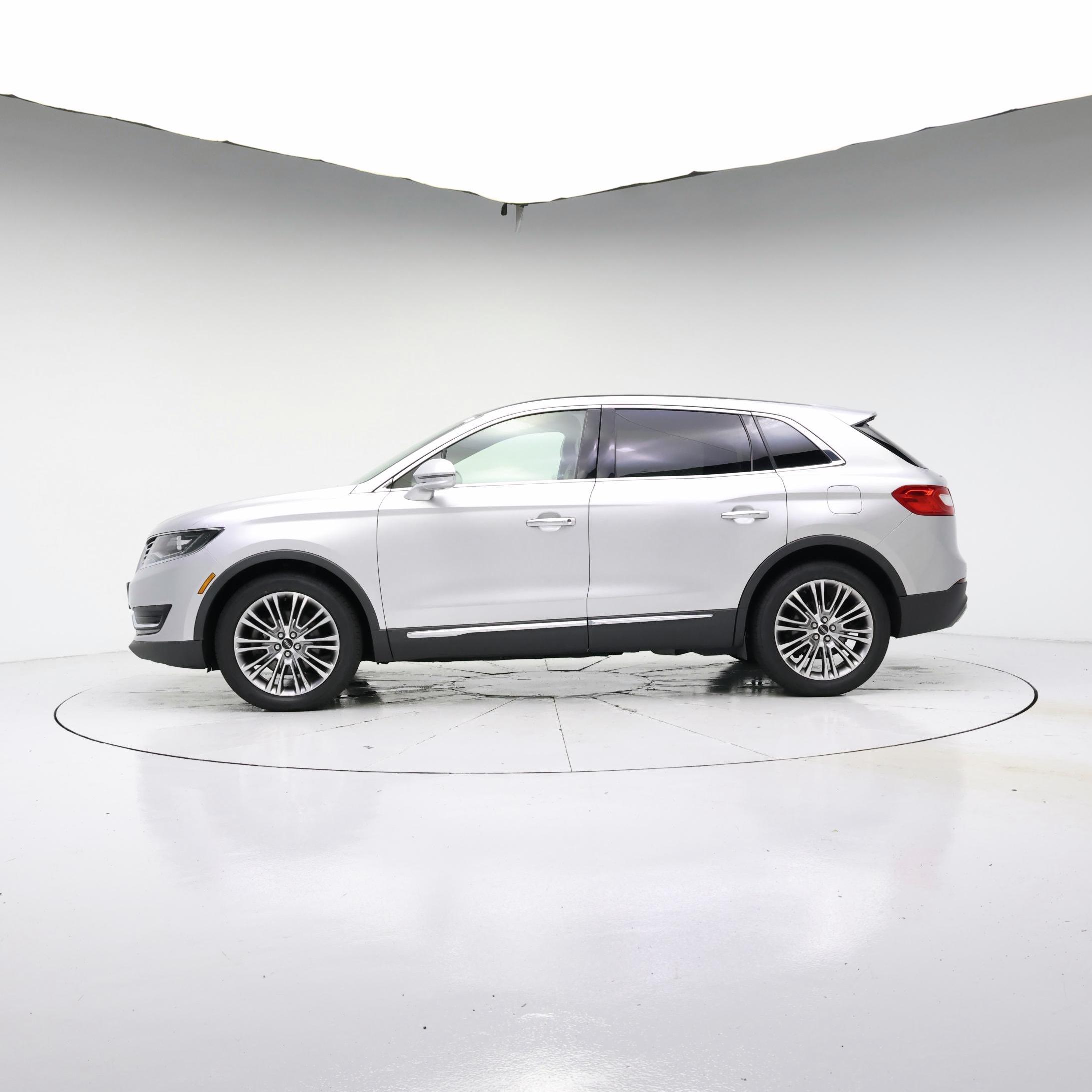 Thumbnail: 2016 Lincoln MKX - 3