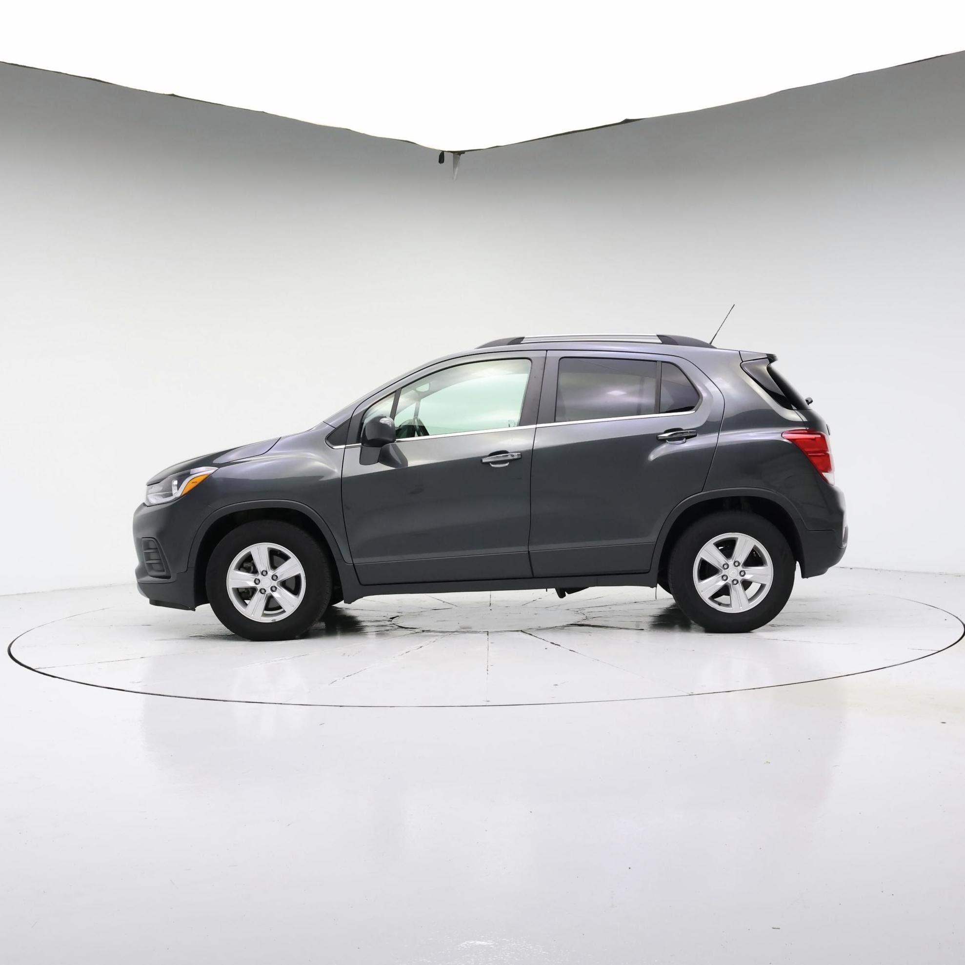 Thumbnail: 2020 Chevrolet Trax - 3