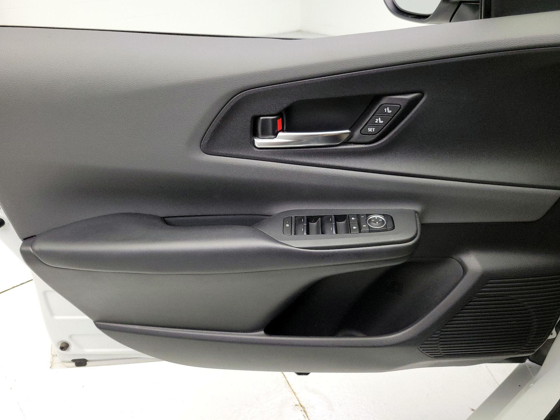 Thumbnail: 2023 Toyota Prius - 12