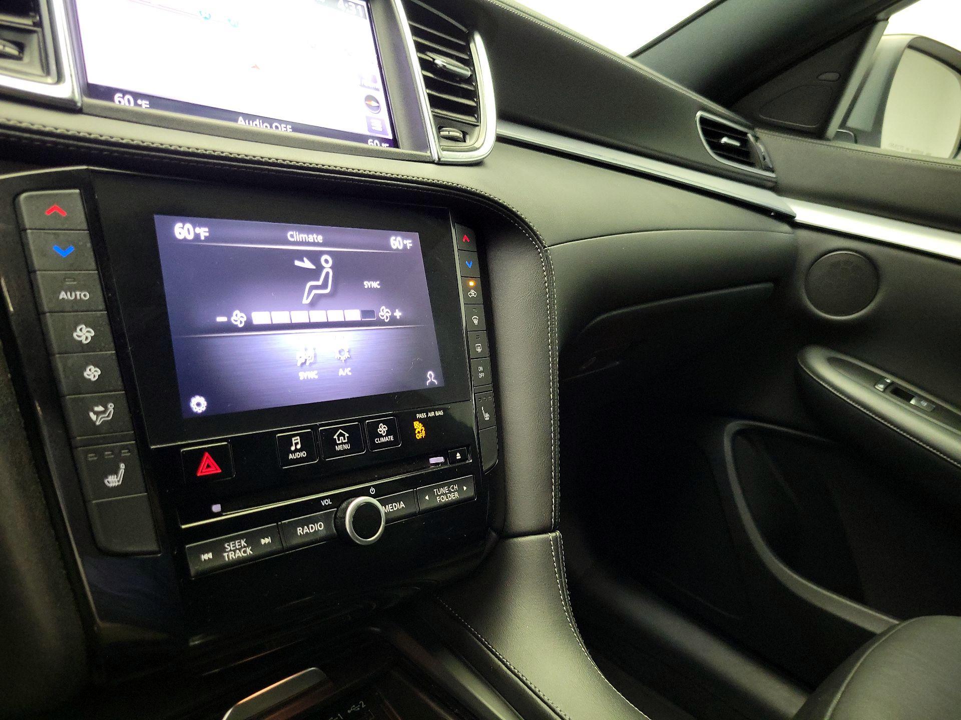 Thumbnail: 2020 INFINITI QX50 - 17