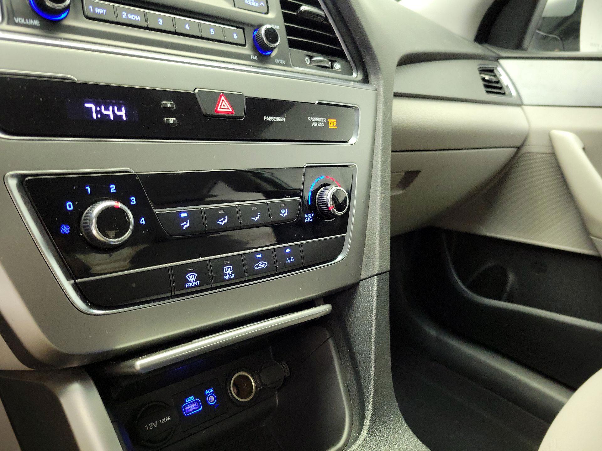 Thumbnail: 2017 Hyundai Sonata - 15