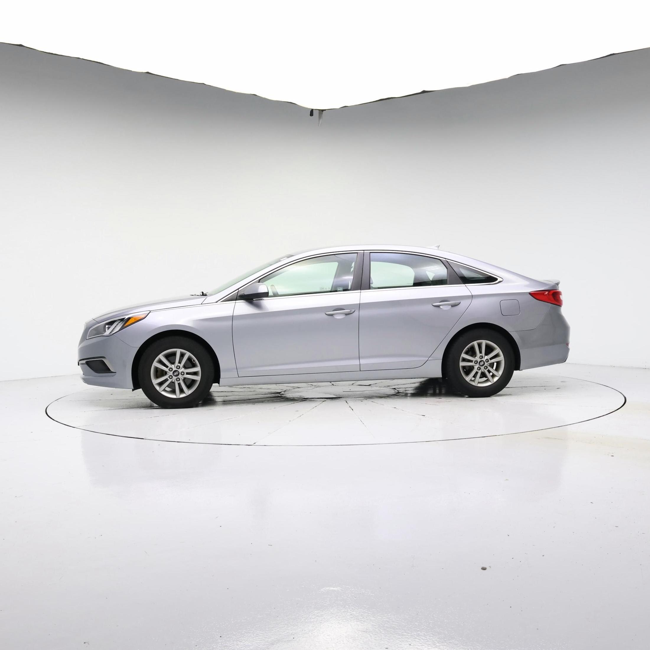 Thumbnail: 2017 Hyundai Sonata - 3