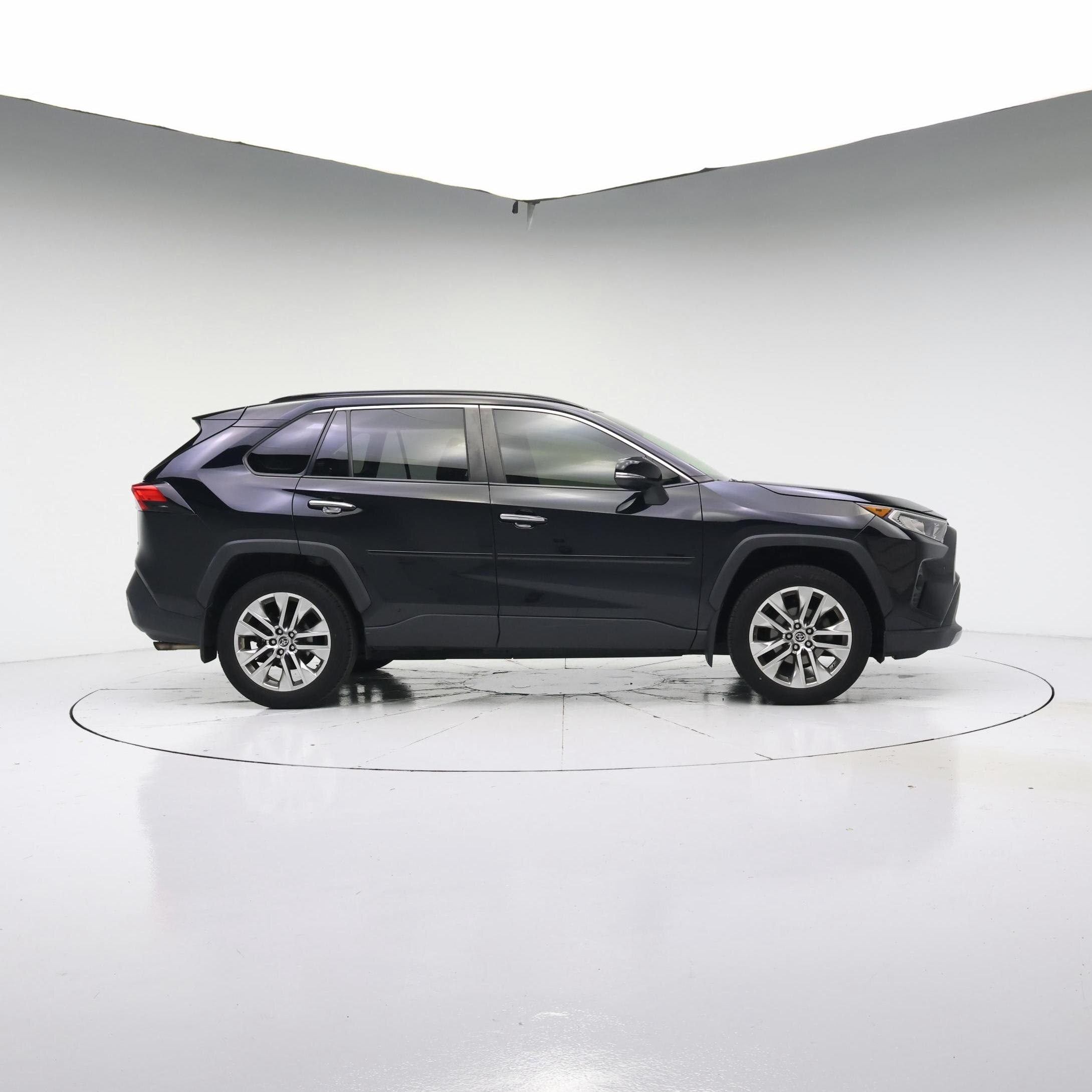 Thumbnail: 2019 Toyota RAV4 - 7