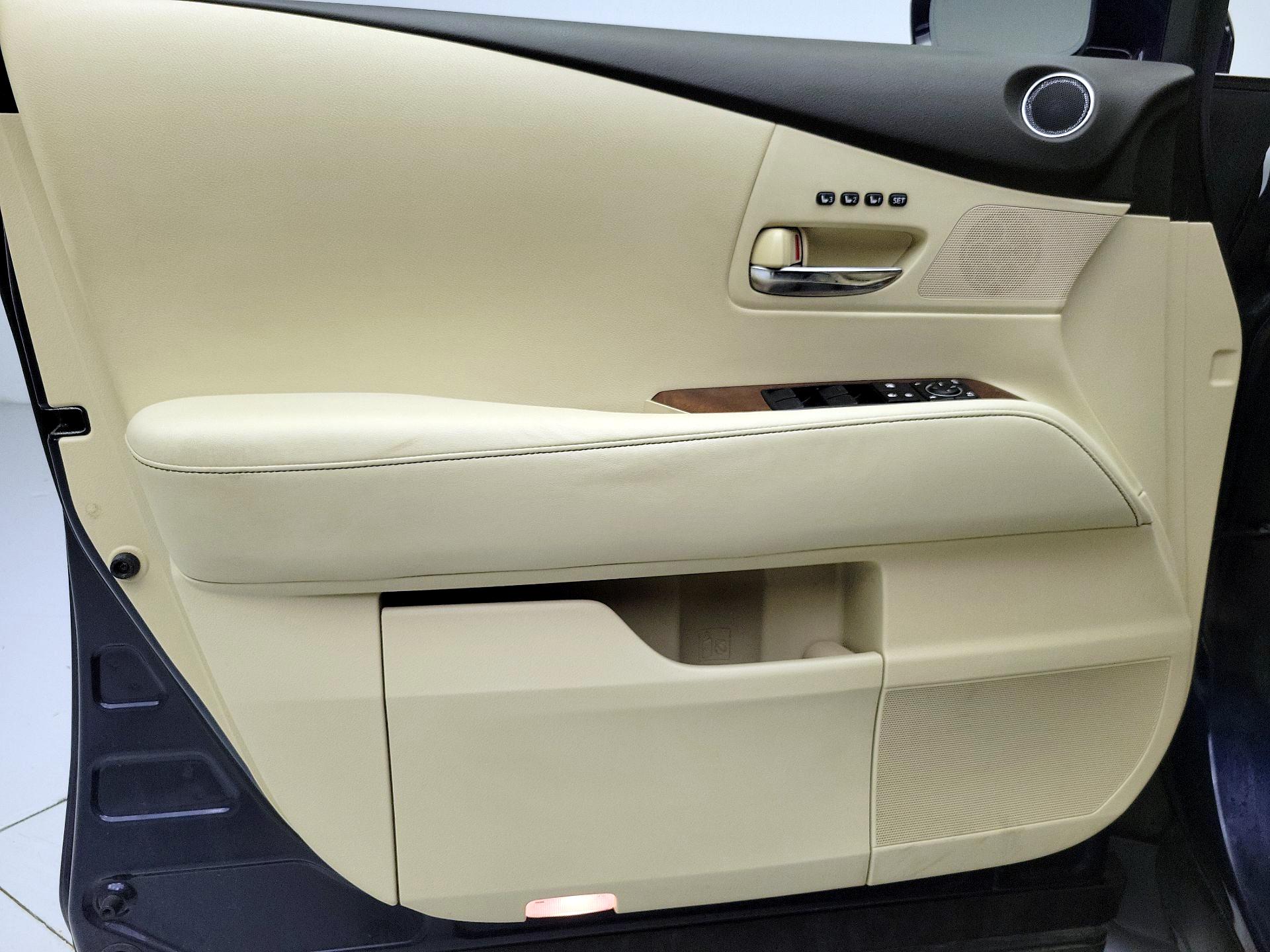 Thumbnail: 2015 Lexus RX - 12