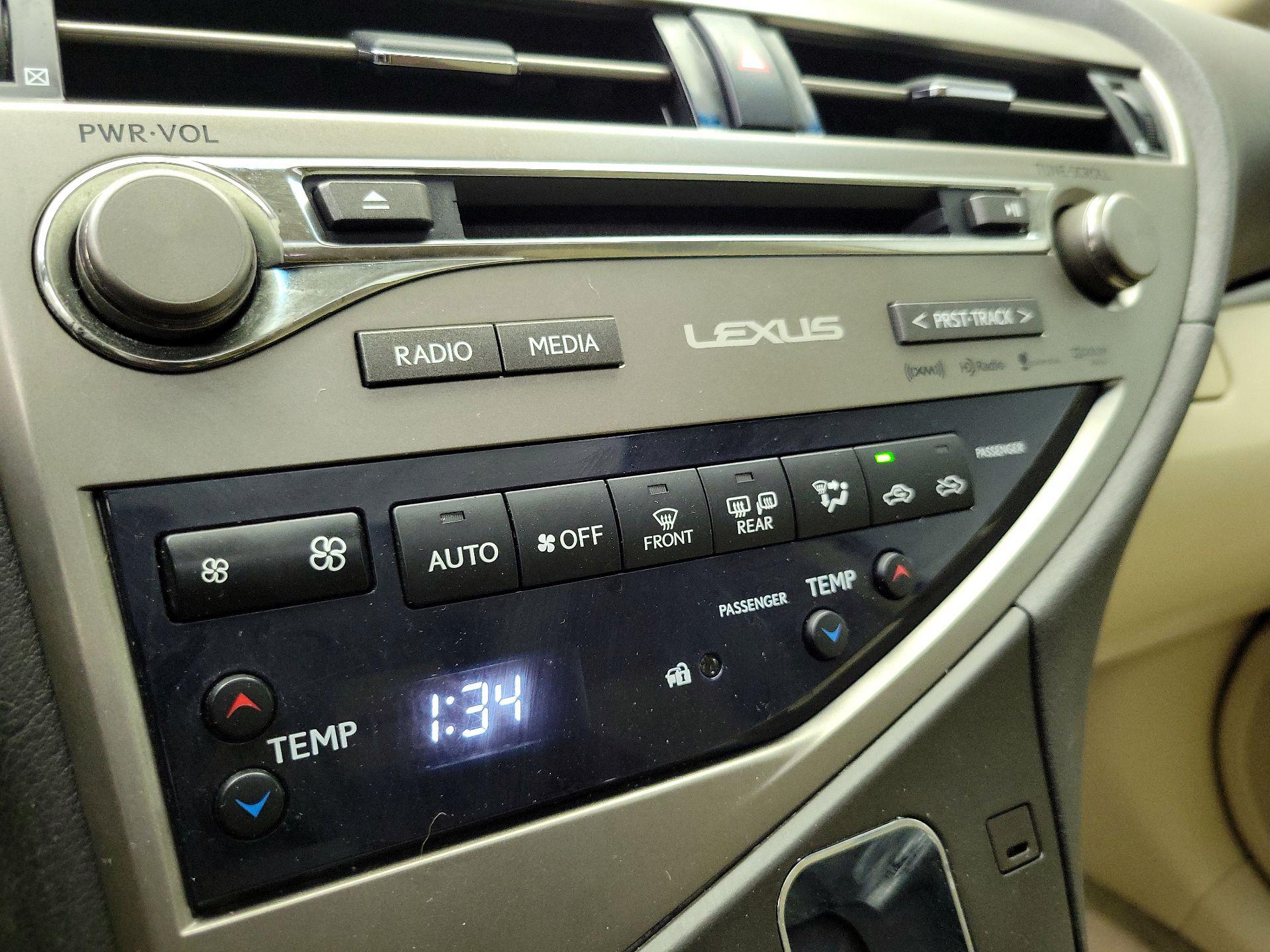 Thumbnail: 2015 Lexus RX - 17