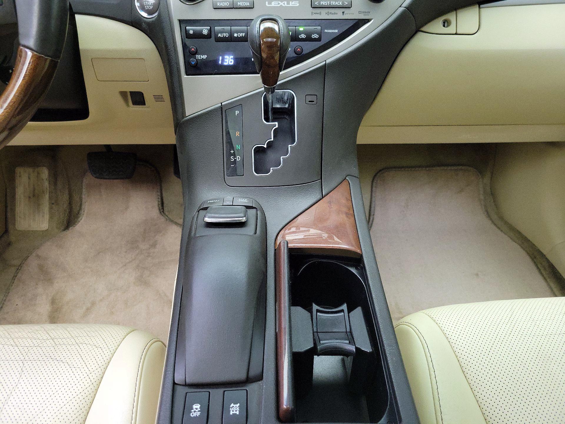 Thumbnail: 2015 Lexus RX - 18