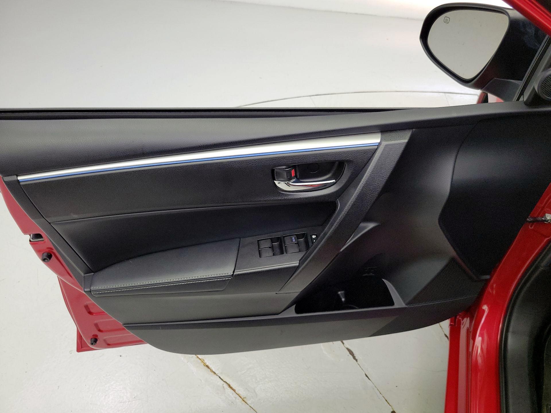Thumbnail: 2016 Toyota Corolla - 12