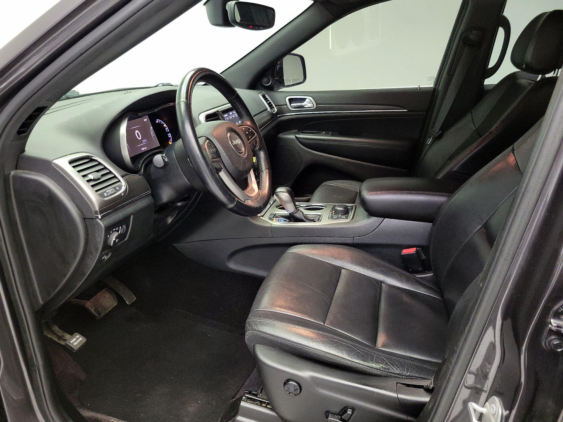 Thumbnail: 2018 Jeep Grand Cherokee - 11