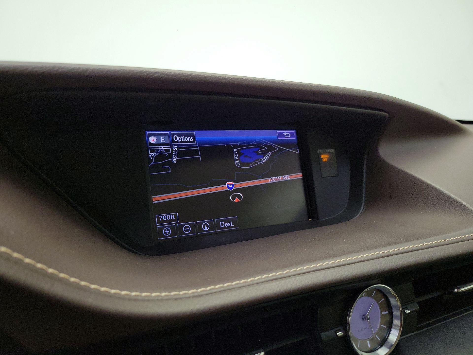 Thumbnail: 2016 Lexus ES - 14