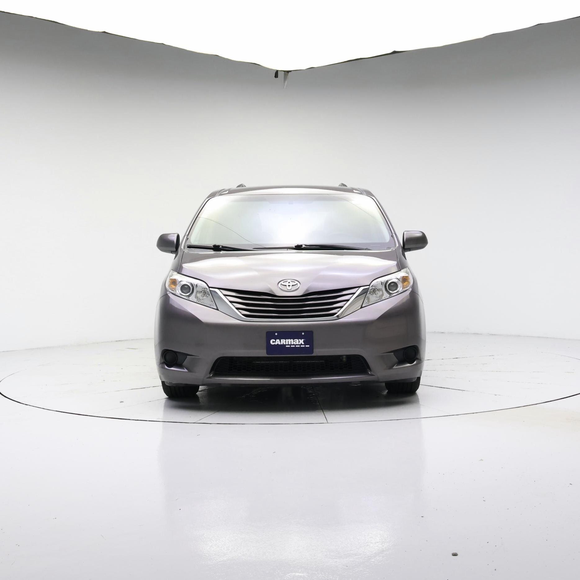 Thumbnail: 2015 Toyota Sienna - 5