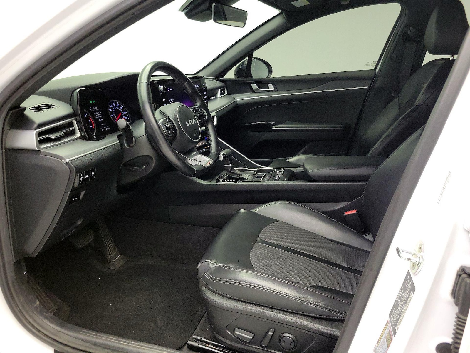 2022 Kia K5 GT-Line - Photo 12