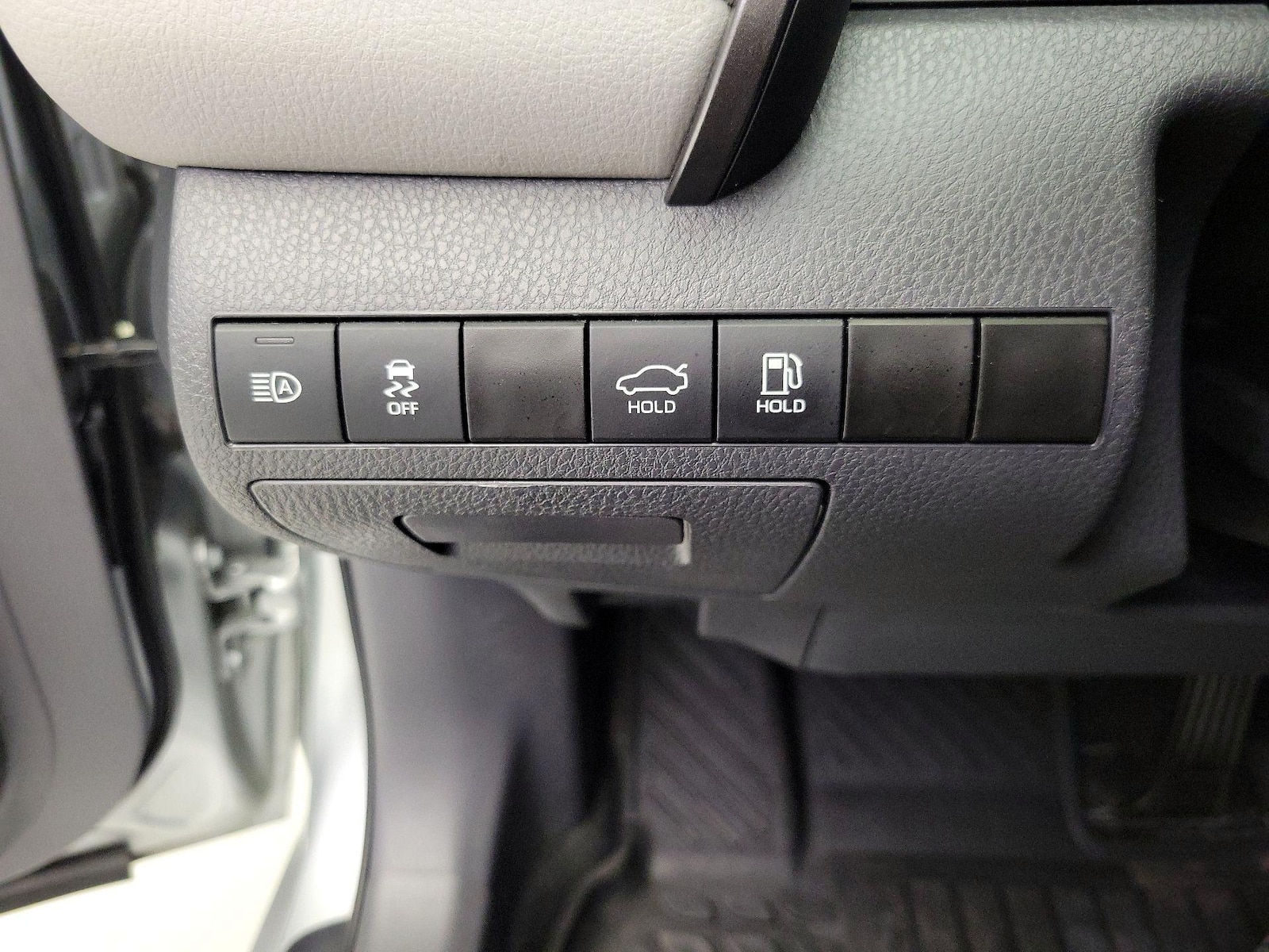 2023 Toyota Camry SE - Photo 14