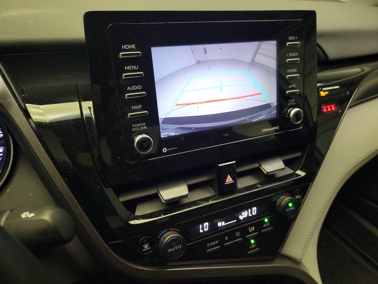 2023 Toyota Camry SE - Photo 16