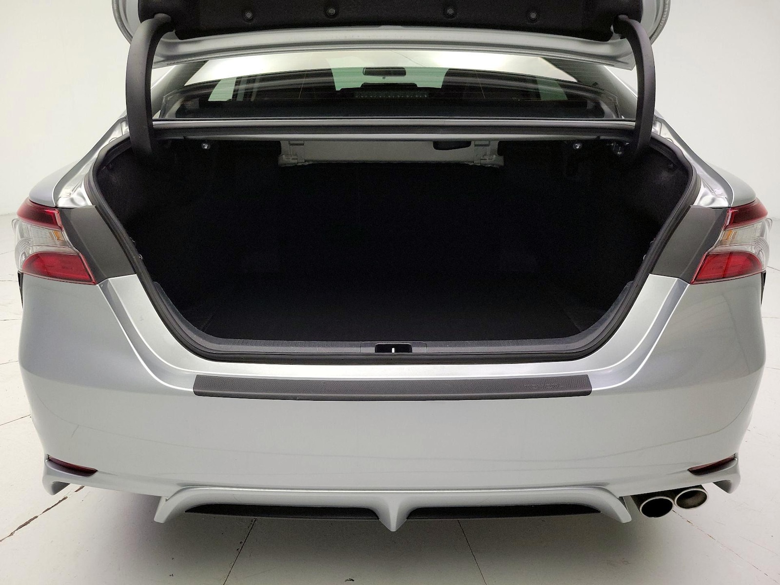 2023 Toyota Camry SE - Photo 22