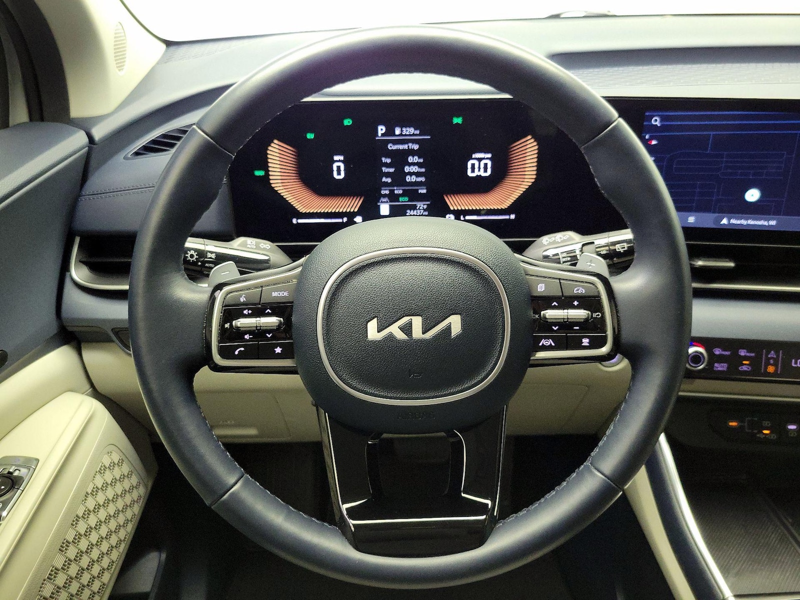 2025 Kia Carnival EX - Photo 11