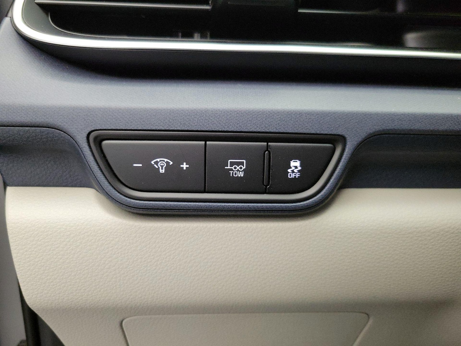 2025 Kia Carnival EX - Photo 14