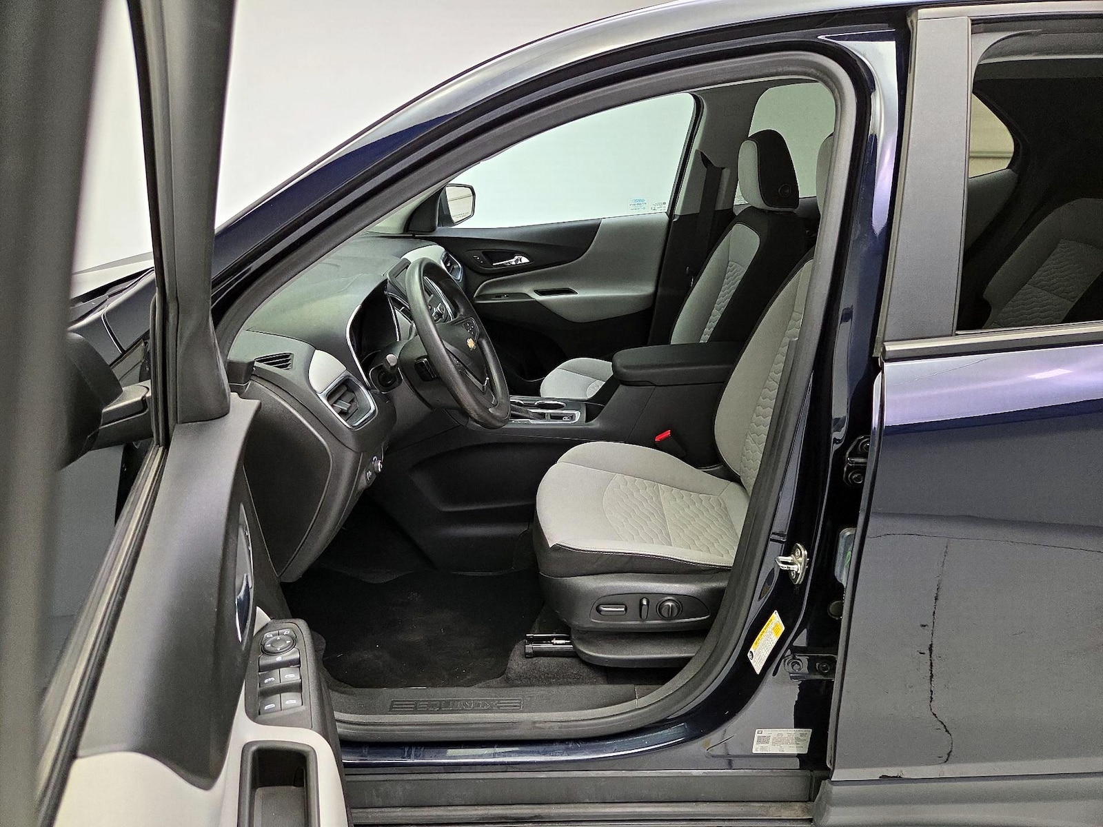 Power Seat(s) & Side Airbags