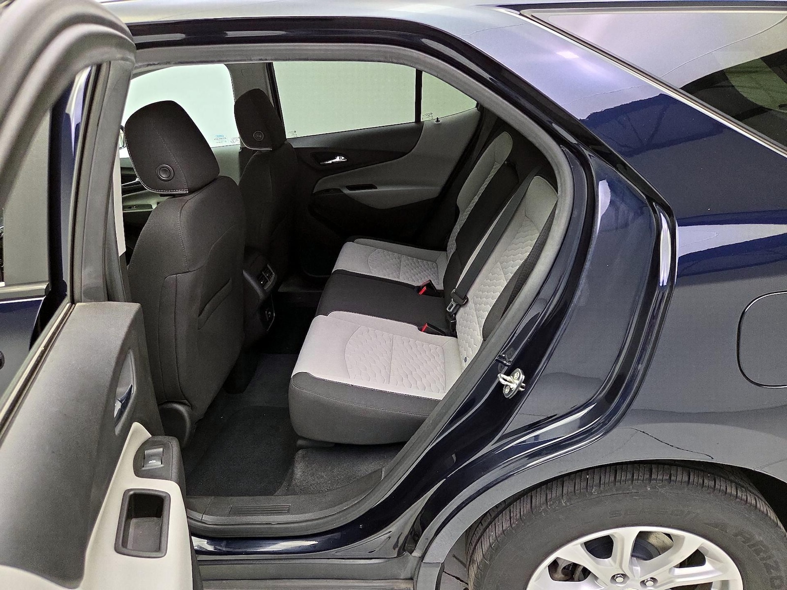 2020 Chevrolet Equinox LS - Photo 21