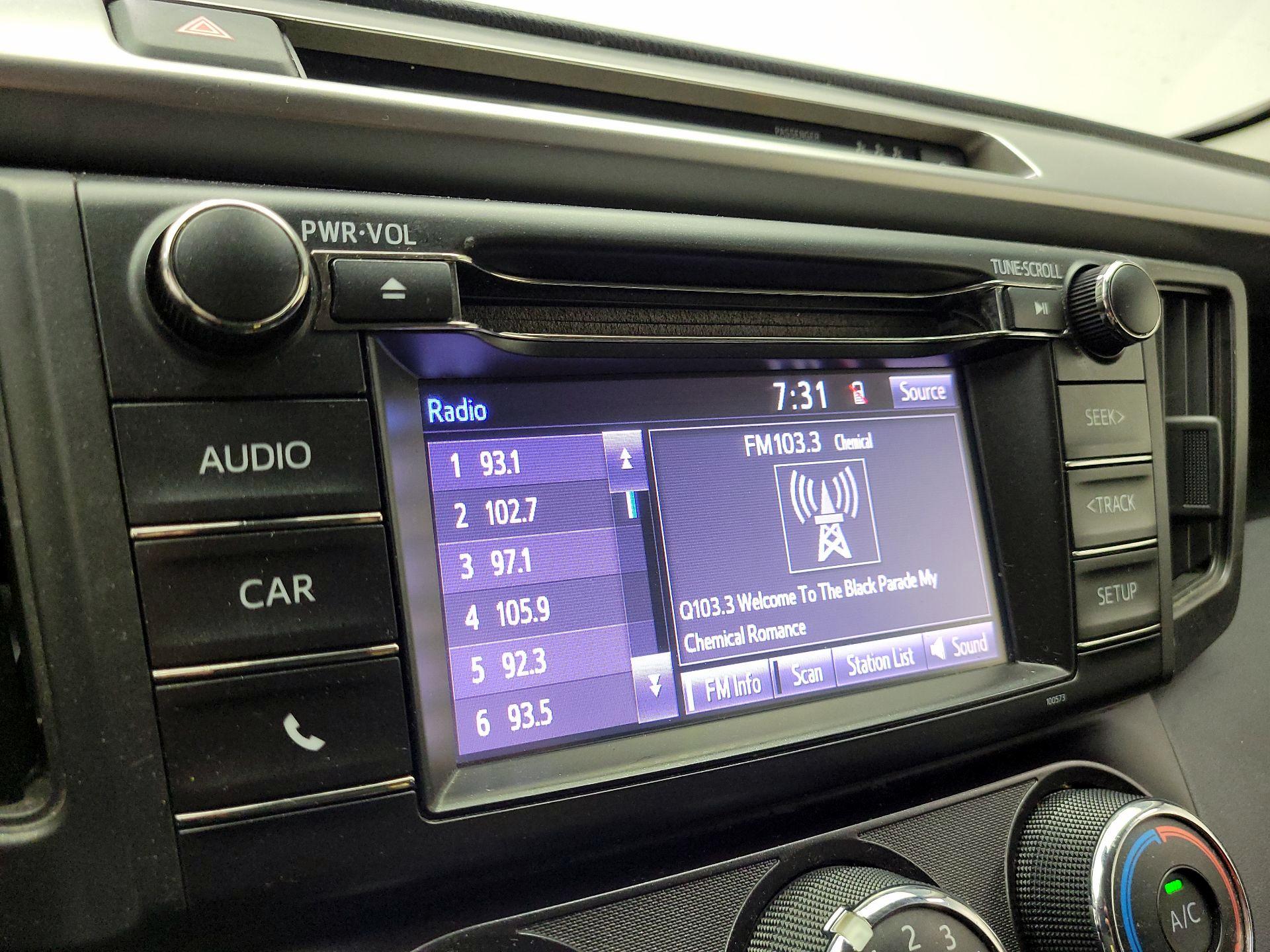 Thumbnail: 2018 Toyota RAV4 - 13