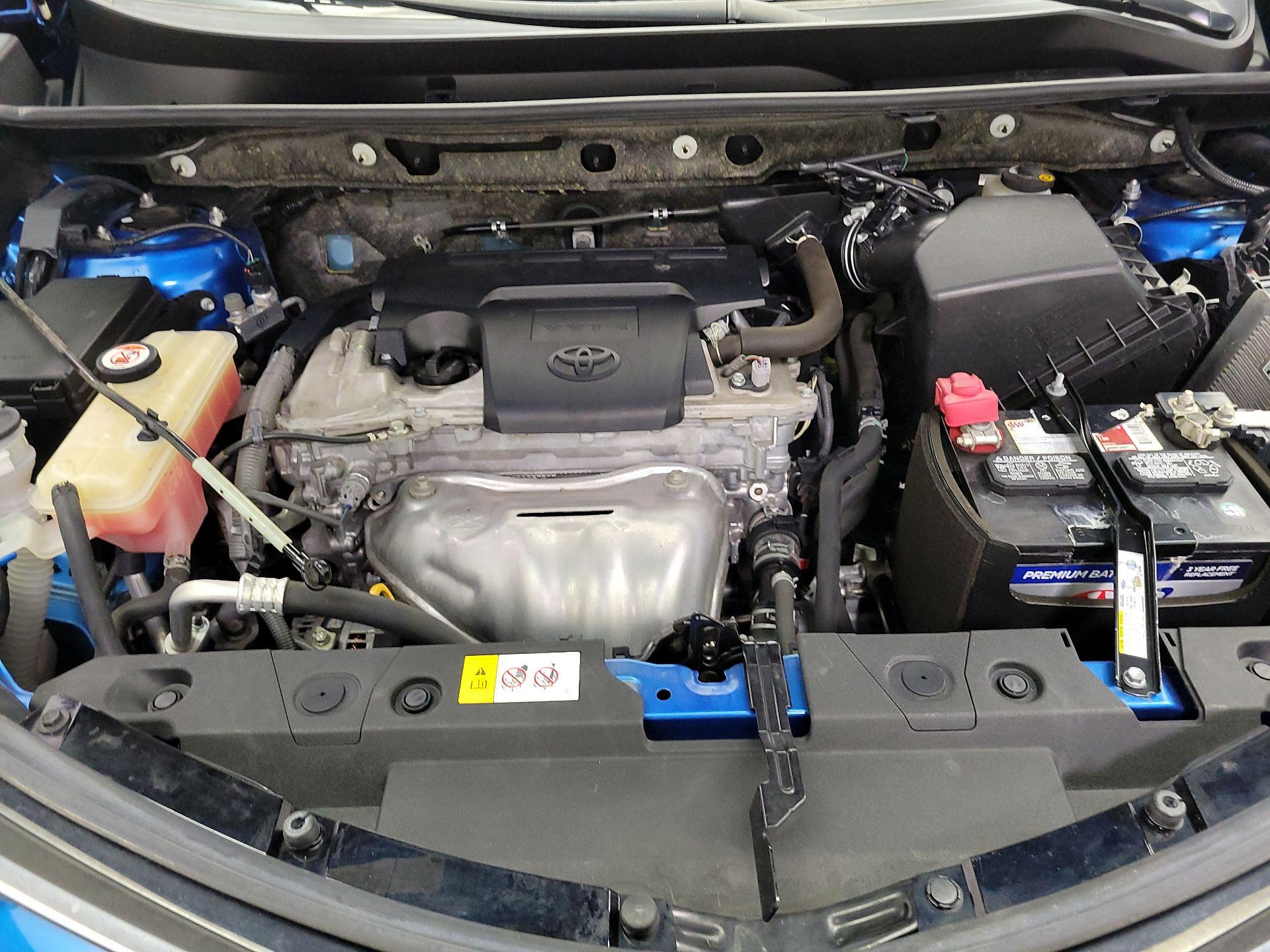 Thumbnail: 2018 Toyota RAV4 - 19