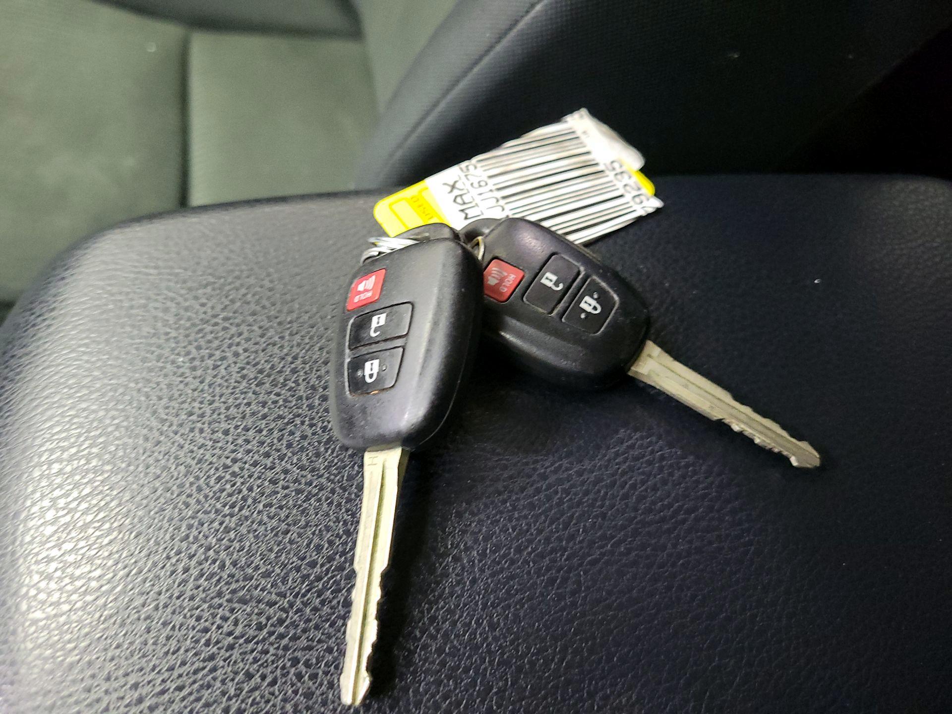 Thumbnail: 2018 Toyota RAV4 - 20