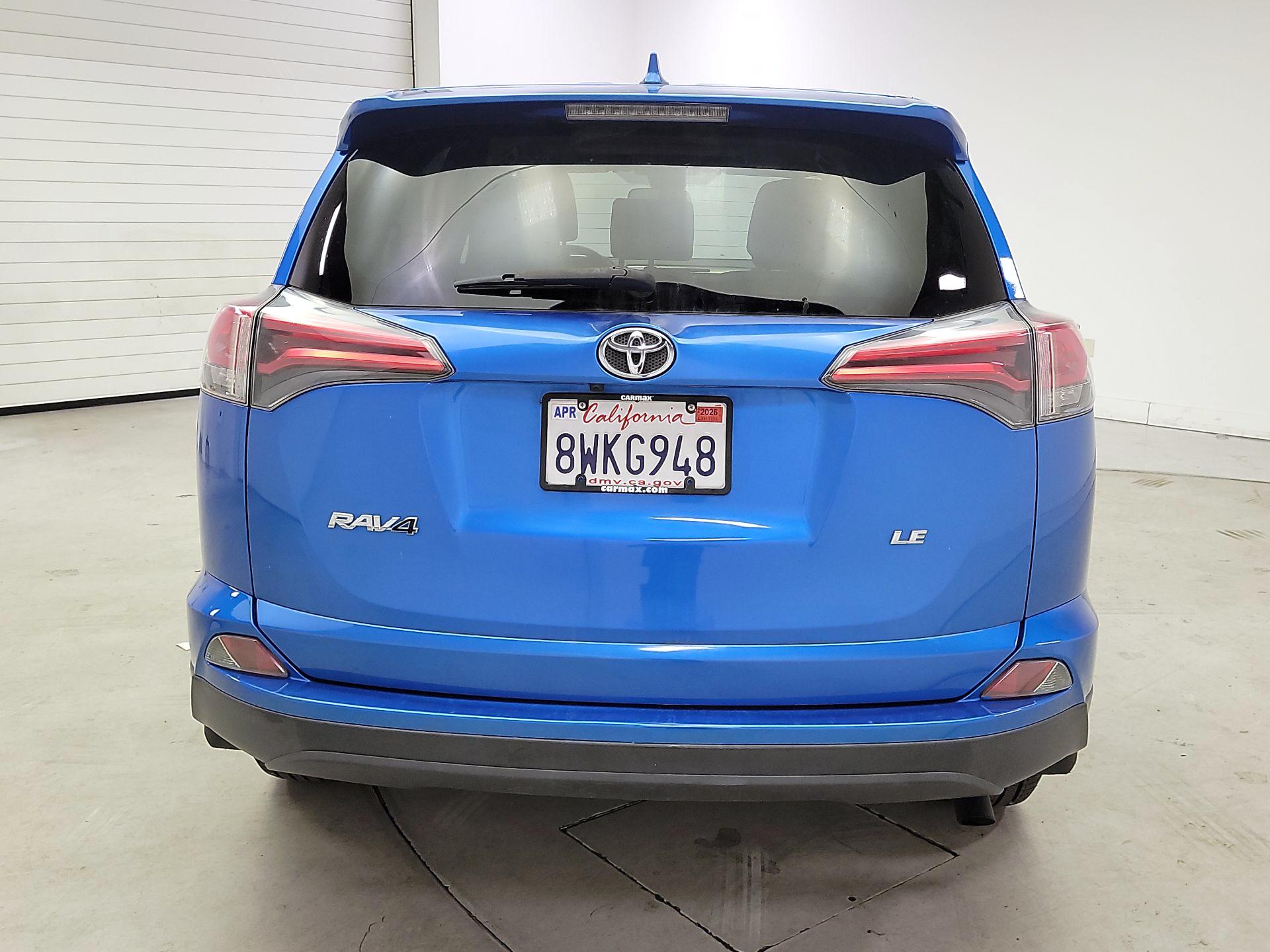 Thumbnail: 2018 Toyota RAV4 - 6