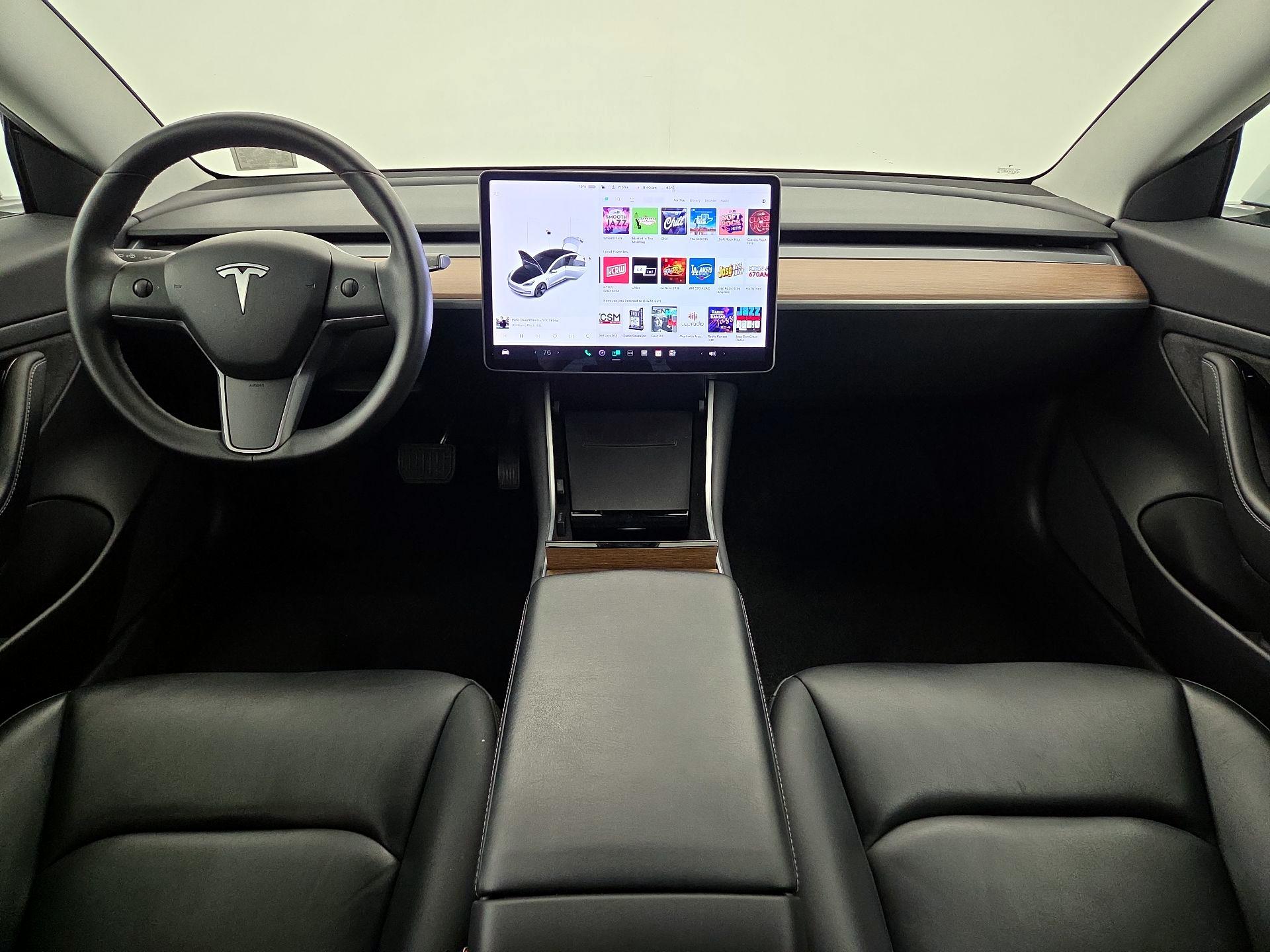 Thumbnail: 2020 Tesla Model 3 - 9