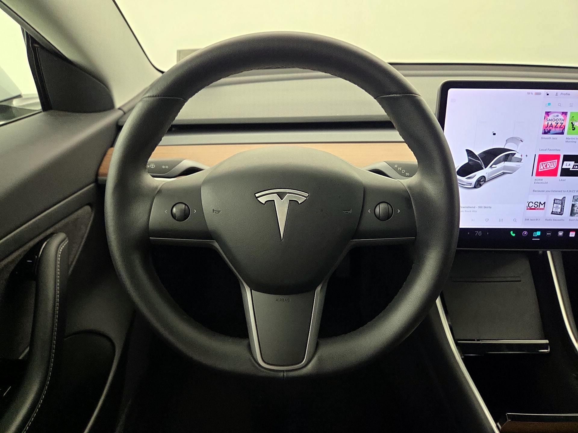 Thumbnail: 2020 Tesla Model 3 - 10