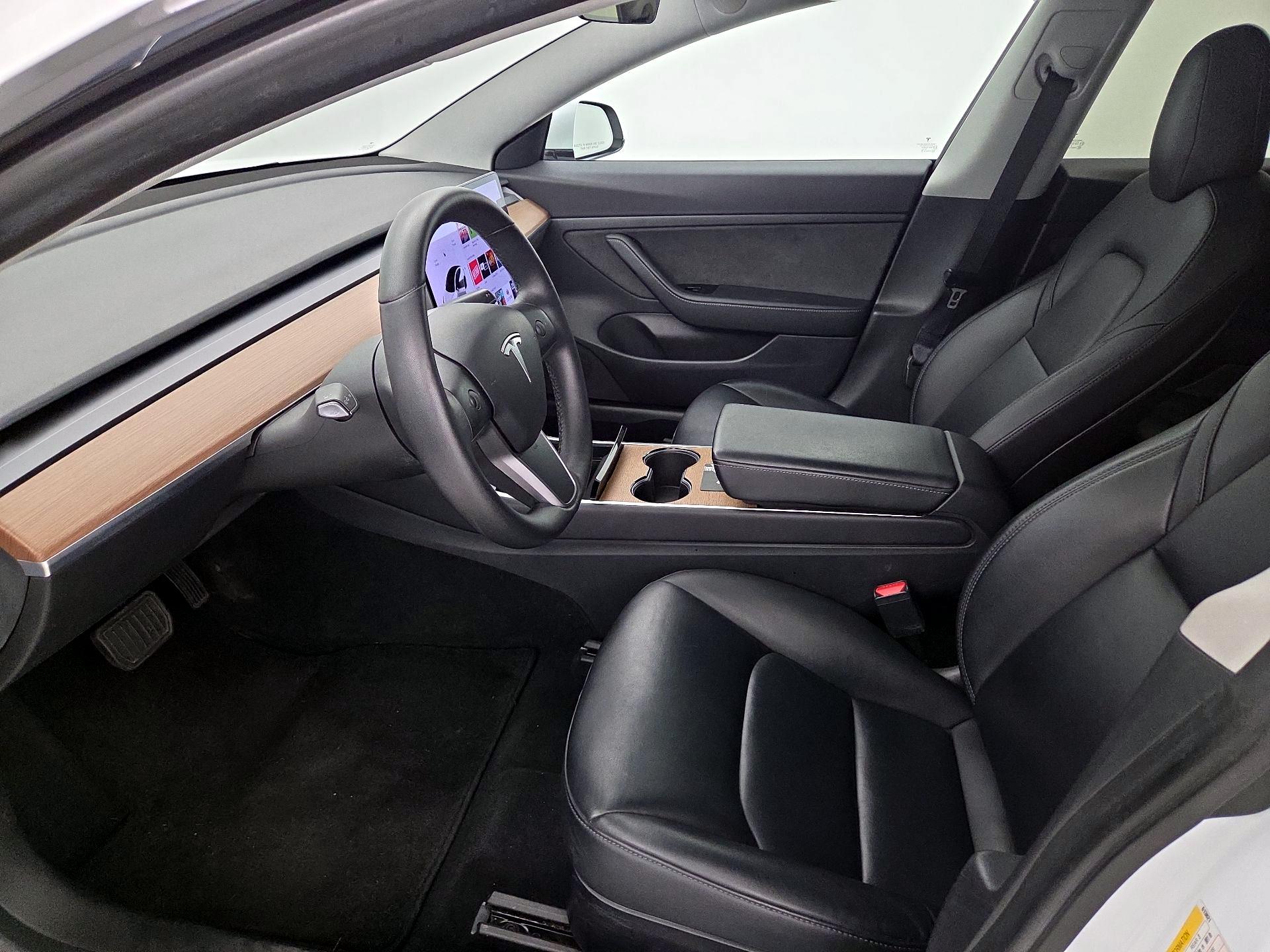 Thumbnail: 2020 Tesla Model 3 - 11