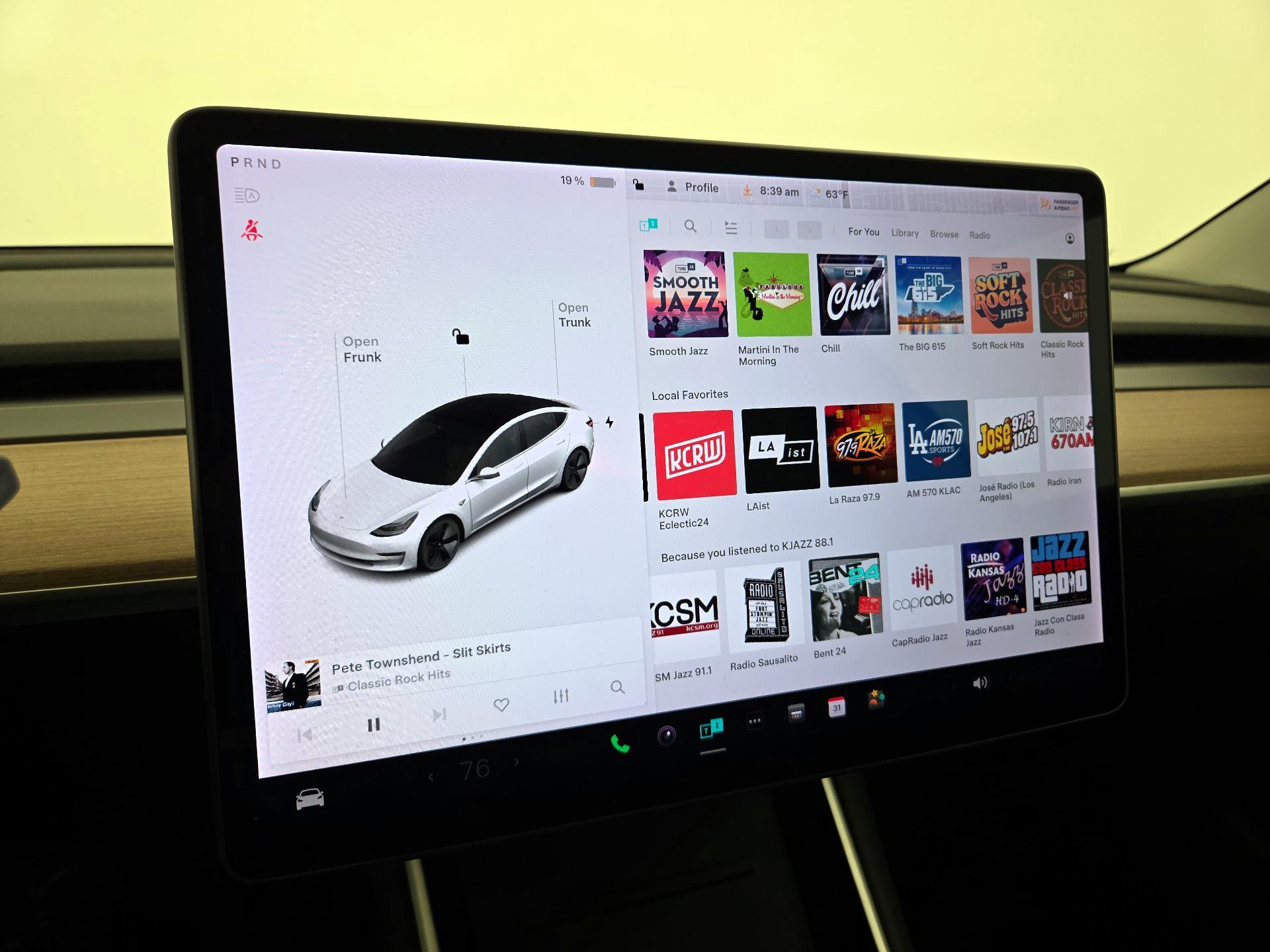 Thumbnail: 2020 Tesla Model 3 - 15