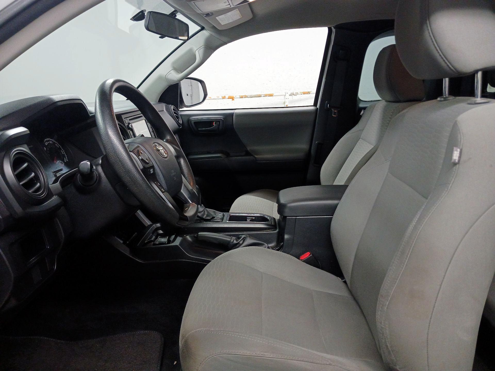 Thumbnail: 2017 Toyota Tacoma - 11