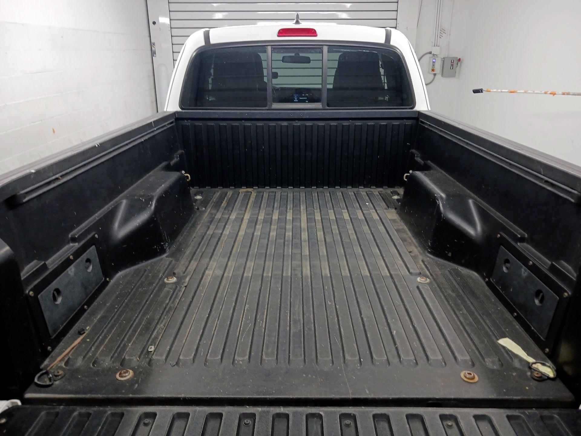 Thumbnail: 2017 Toyota Tacoma - 18