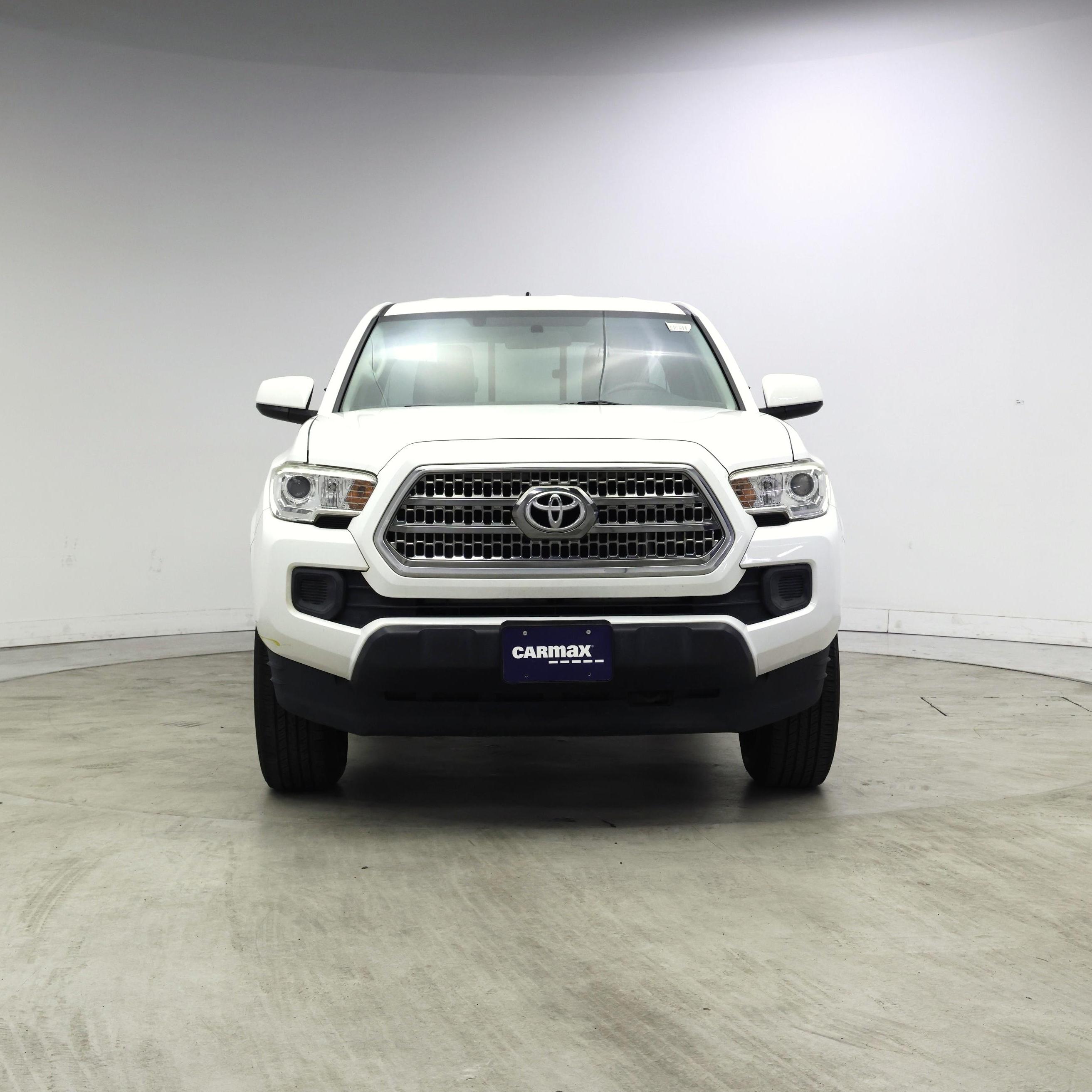 Thumbnail: 2017 Toyota Tacoma - 5