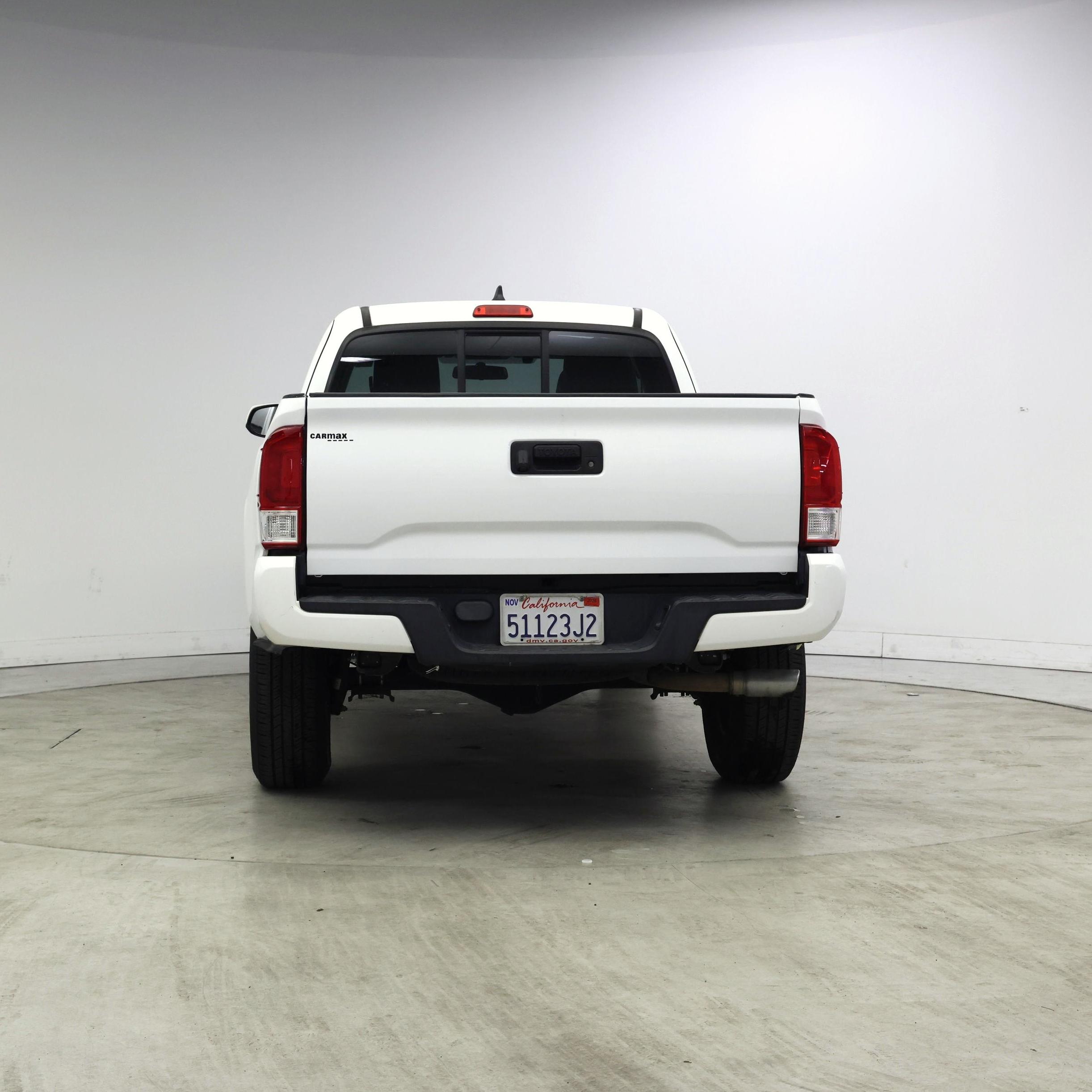 Thumbnail: 2017 Toyota Tacoma - 6