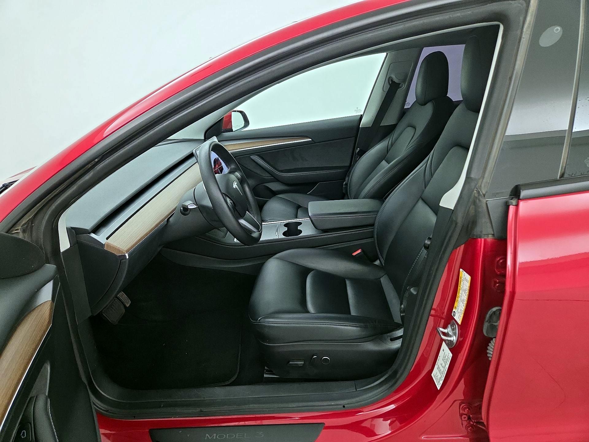 Thumbnail: 2023 Tesla Model 3 - 11