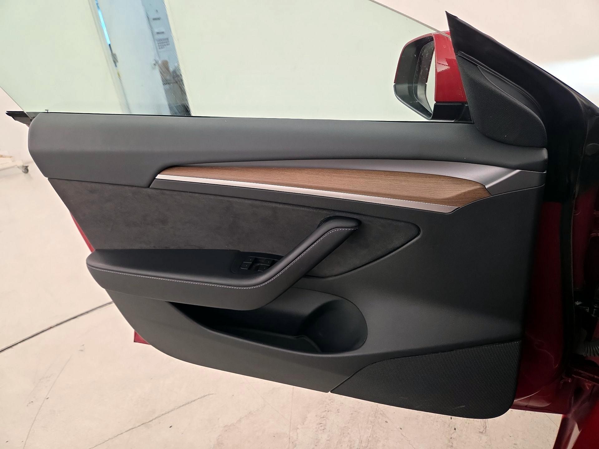 Thumbnail: 2023 Tesla Model 3 - 12