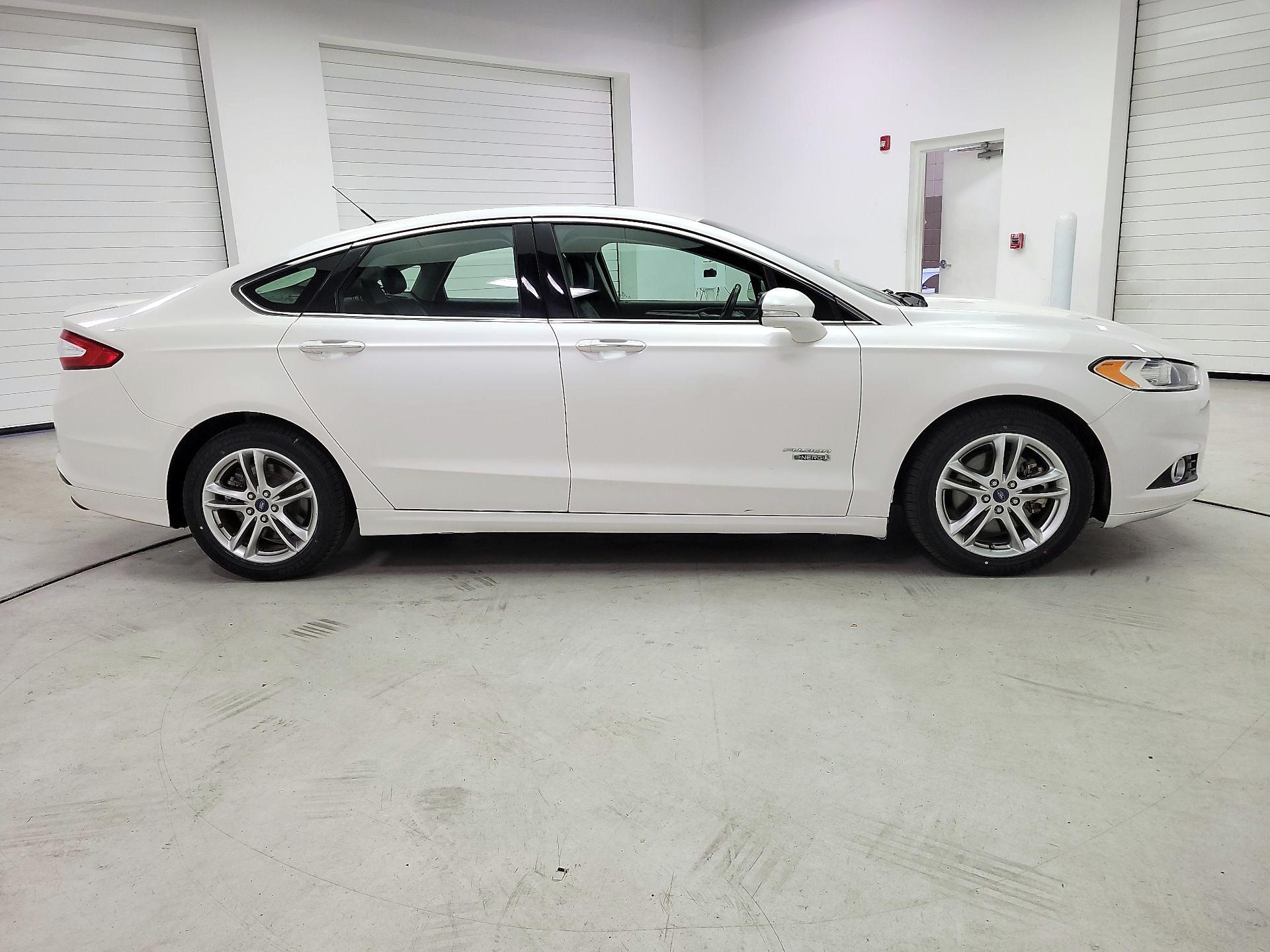 Thumbnail: 2016 Ford Fusion - 4