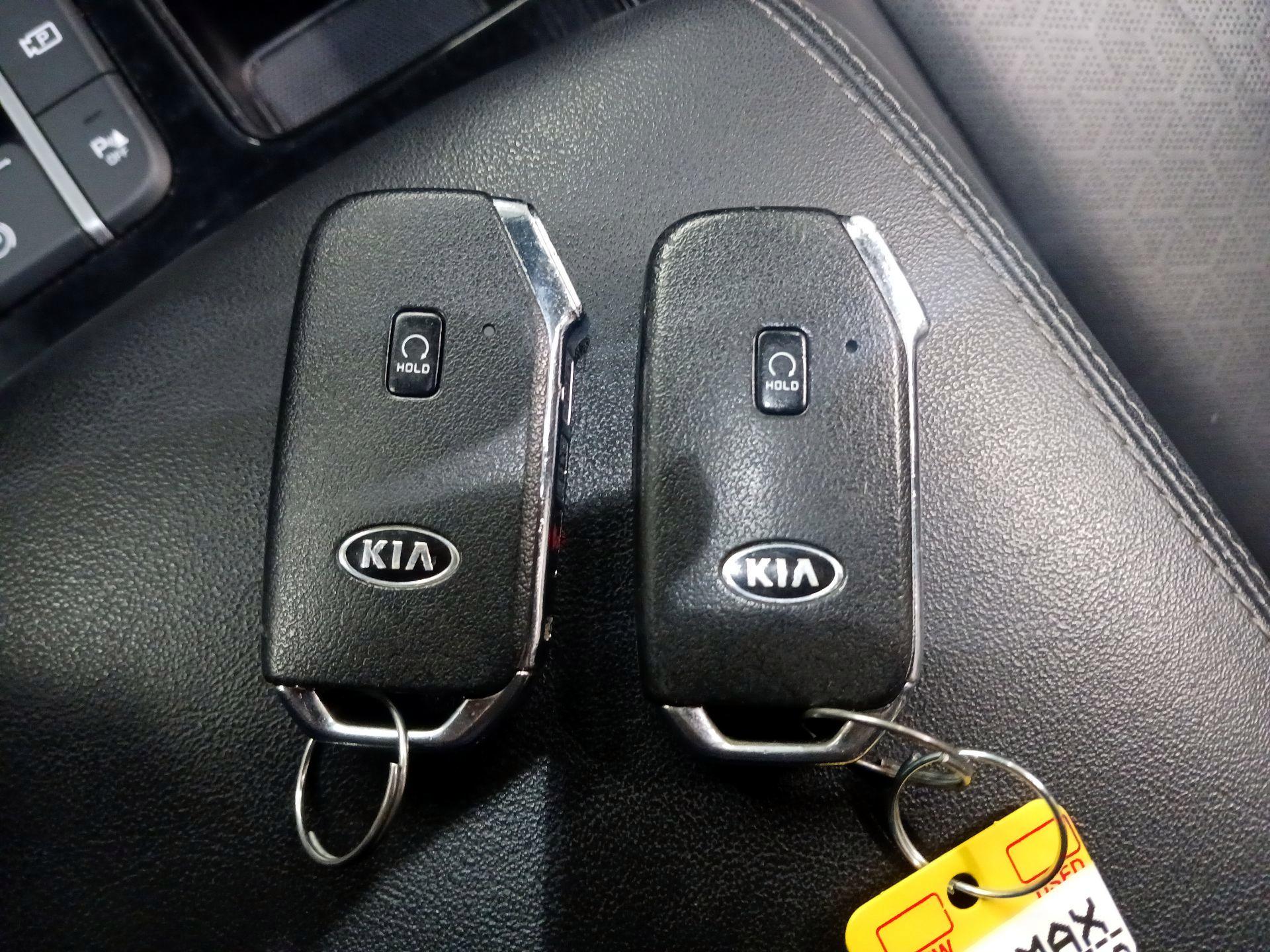 Thumbnail: 2021 Kia Sorento - 18