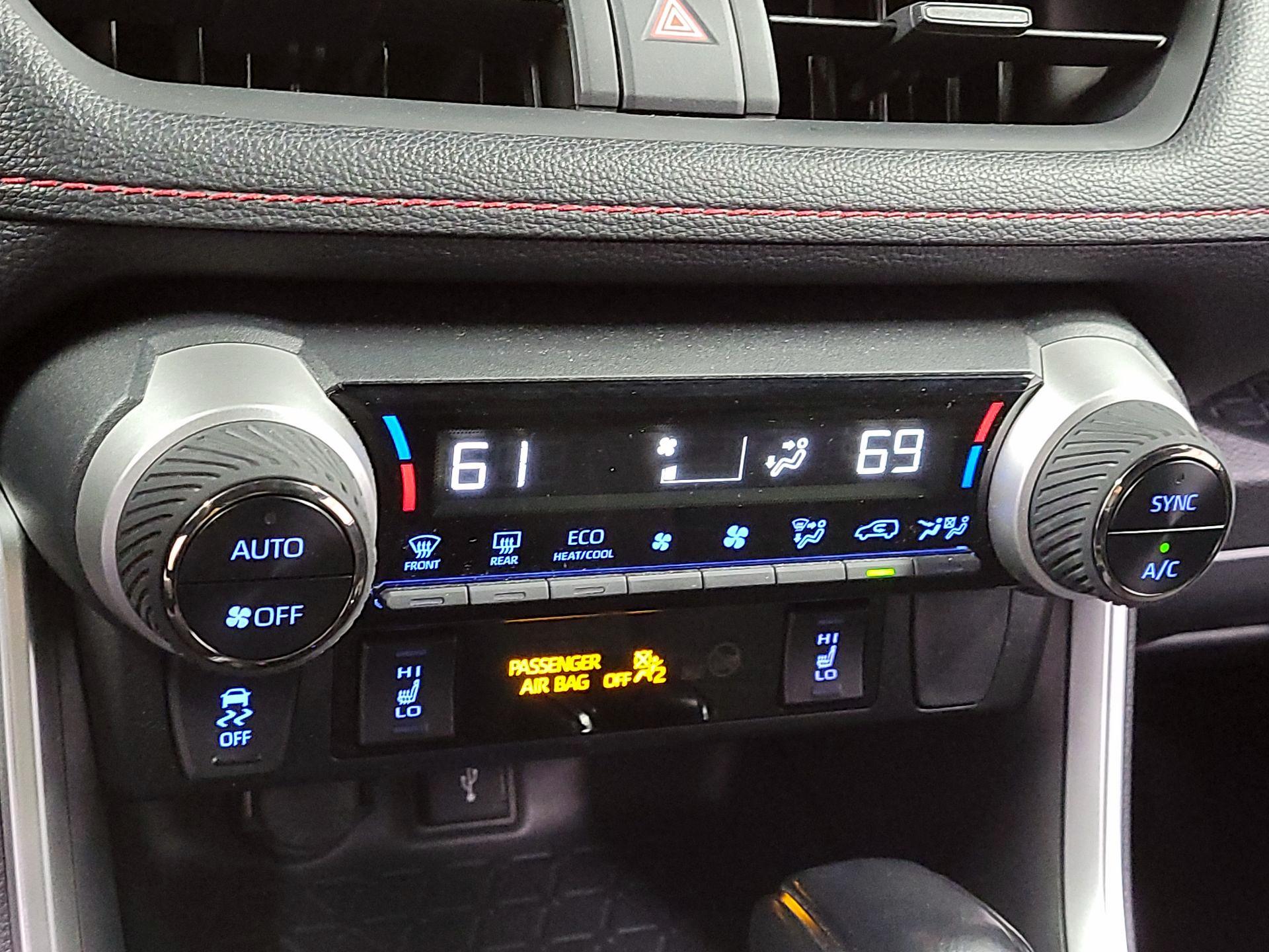 Thumbnail: 2021 Toyota RAV4 - 13