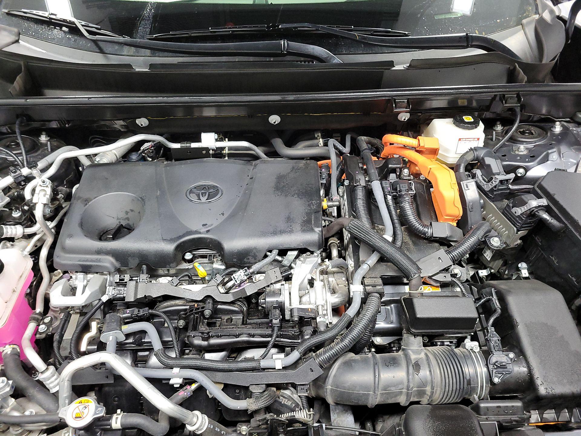 Thumbnail: 2021 Toyota RAV4 - 17