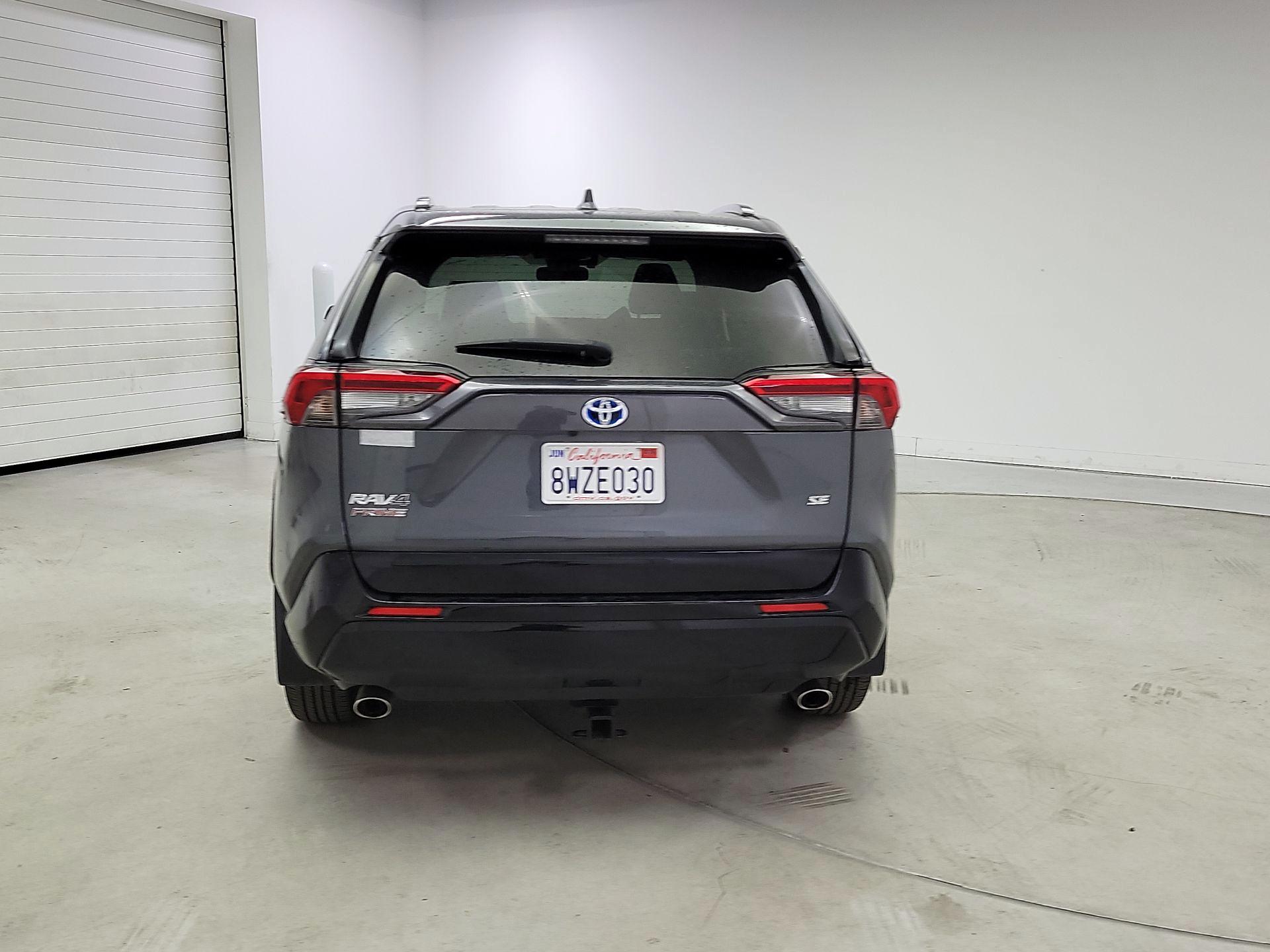 Thumbnail: 2021 Toyota RAV4 - 6