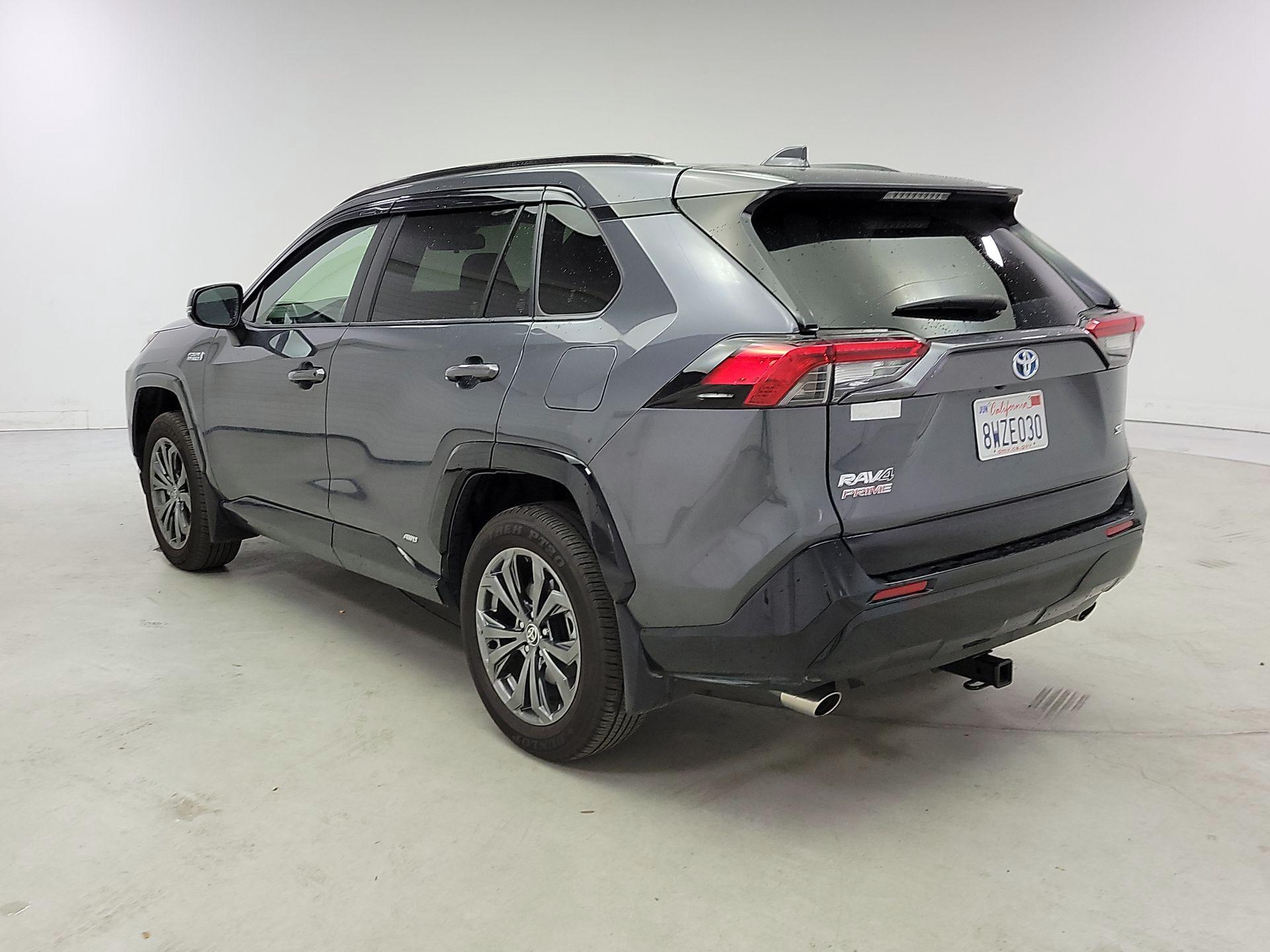 Thumbnail: 2021 Toyota RAV4 - 7