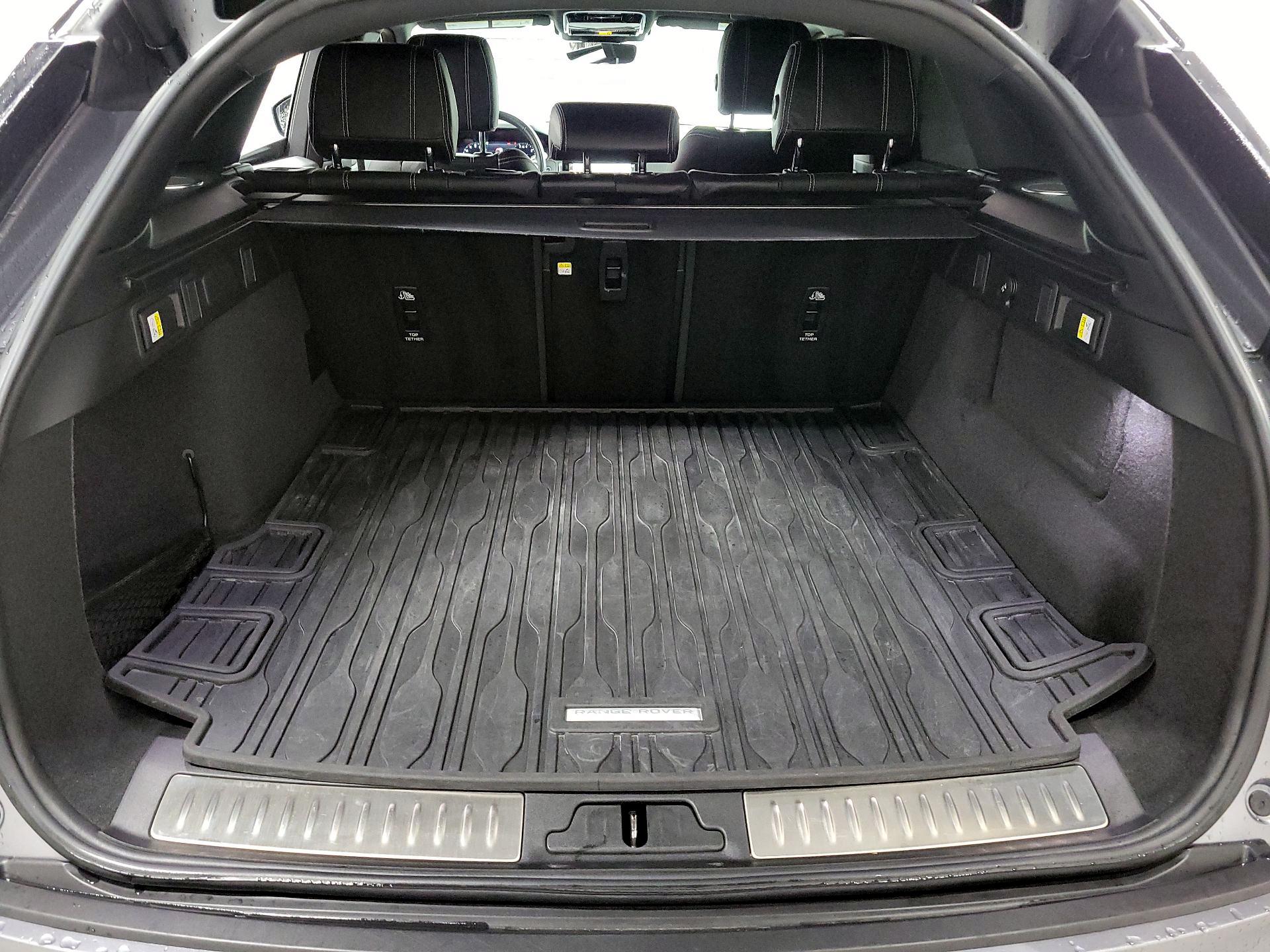 Thumbnail: 2021 Land Rover Range Rover Velar - 17