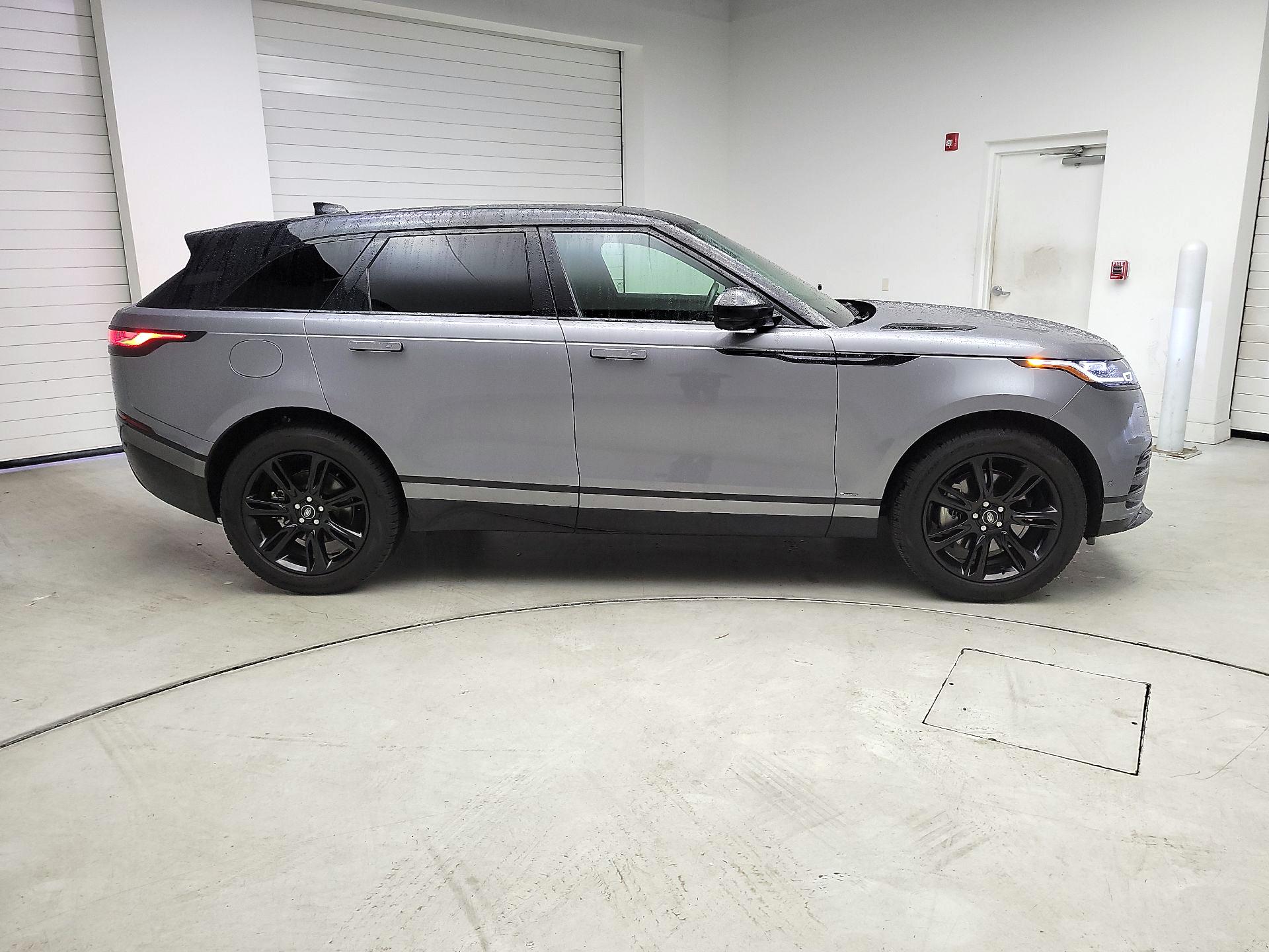 Thumbnail: 2021 Land Rover Range Rover Velar - 4