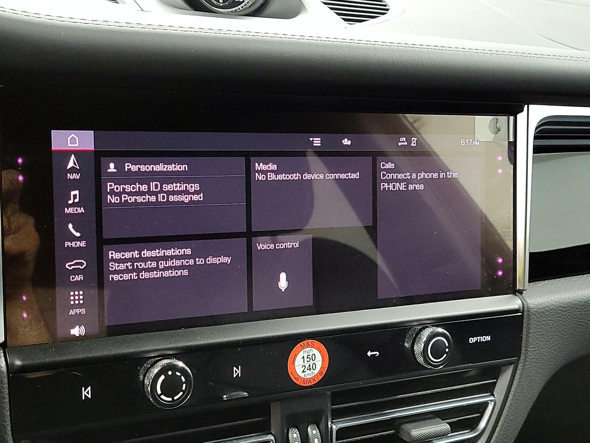 Thumbnail: 2023 Porsche Macan - 12