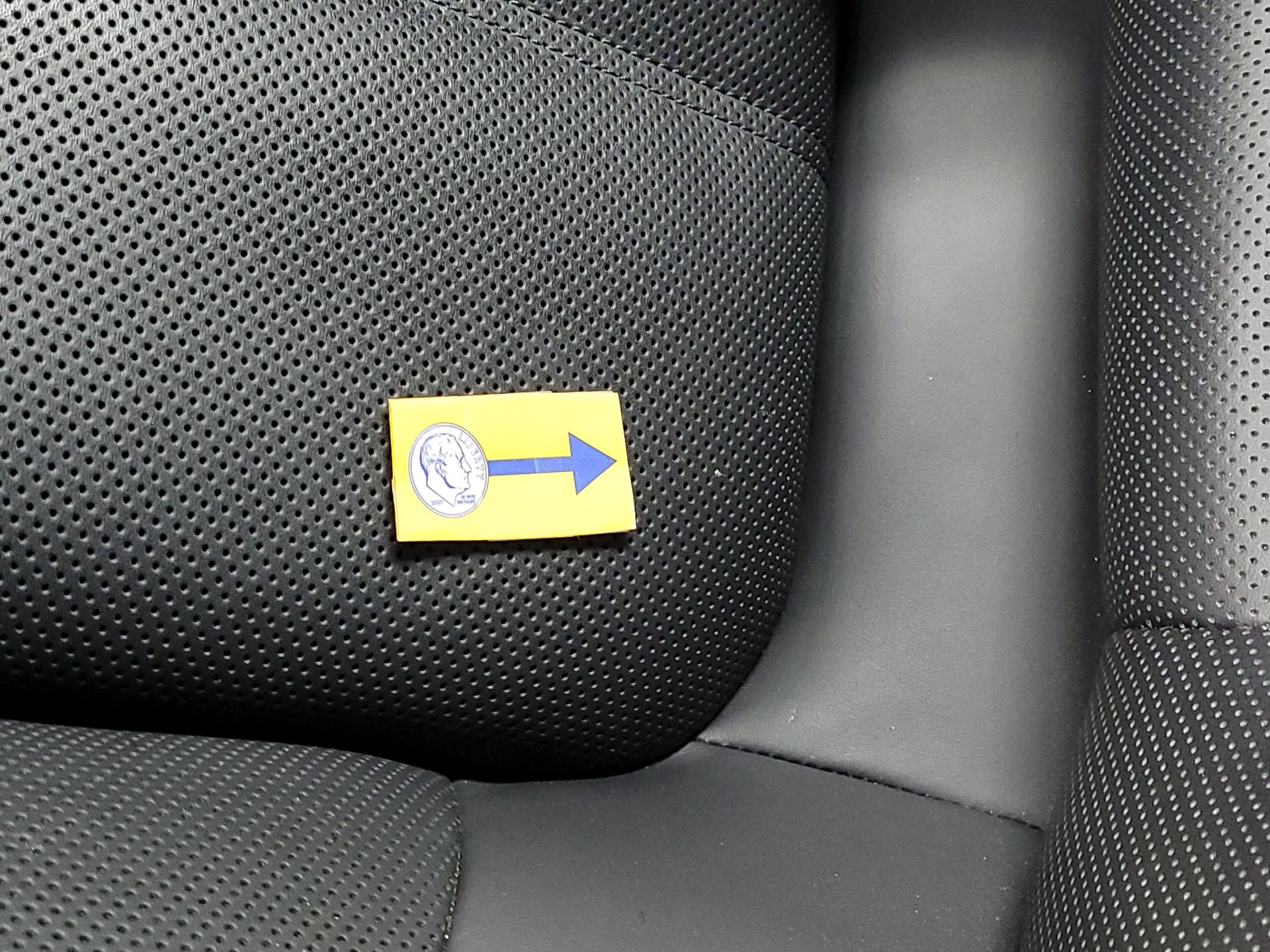 Thumbnail: 2023 Porsche Macan - 20