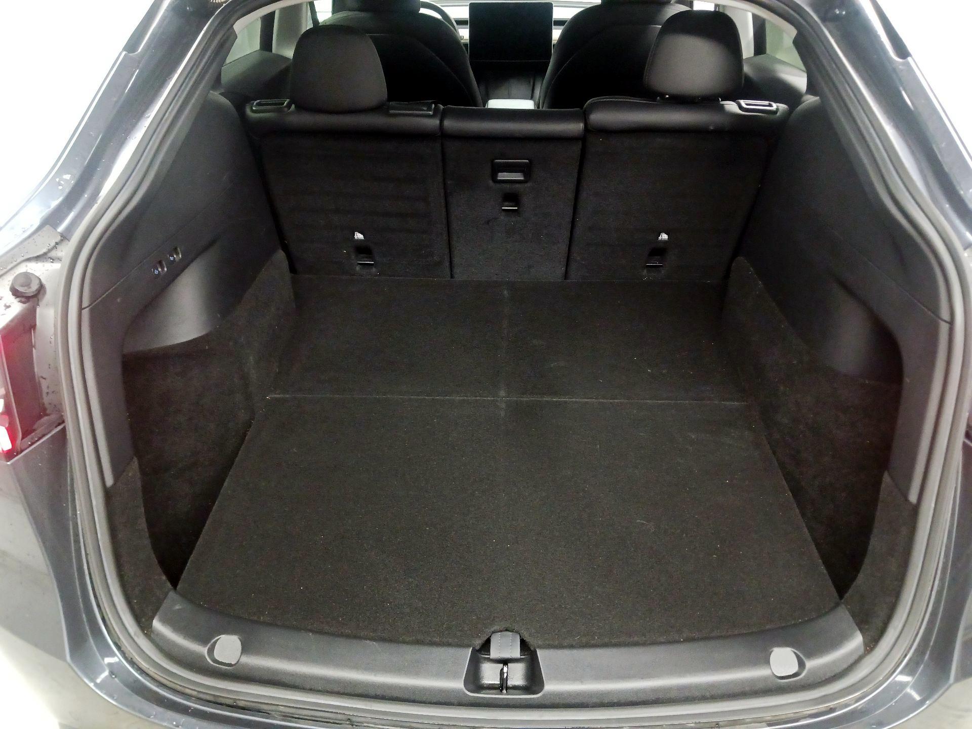 Thumbnail: 2022 Tesla Model Y - 17