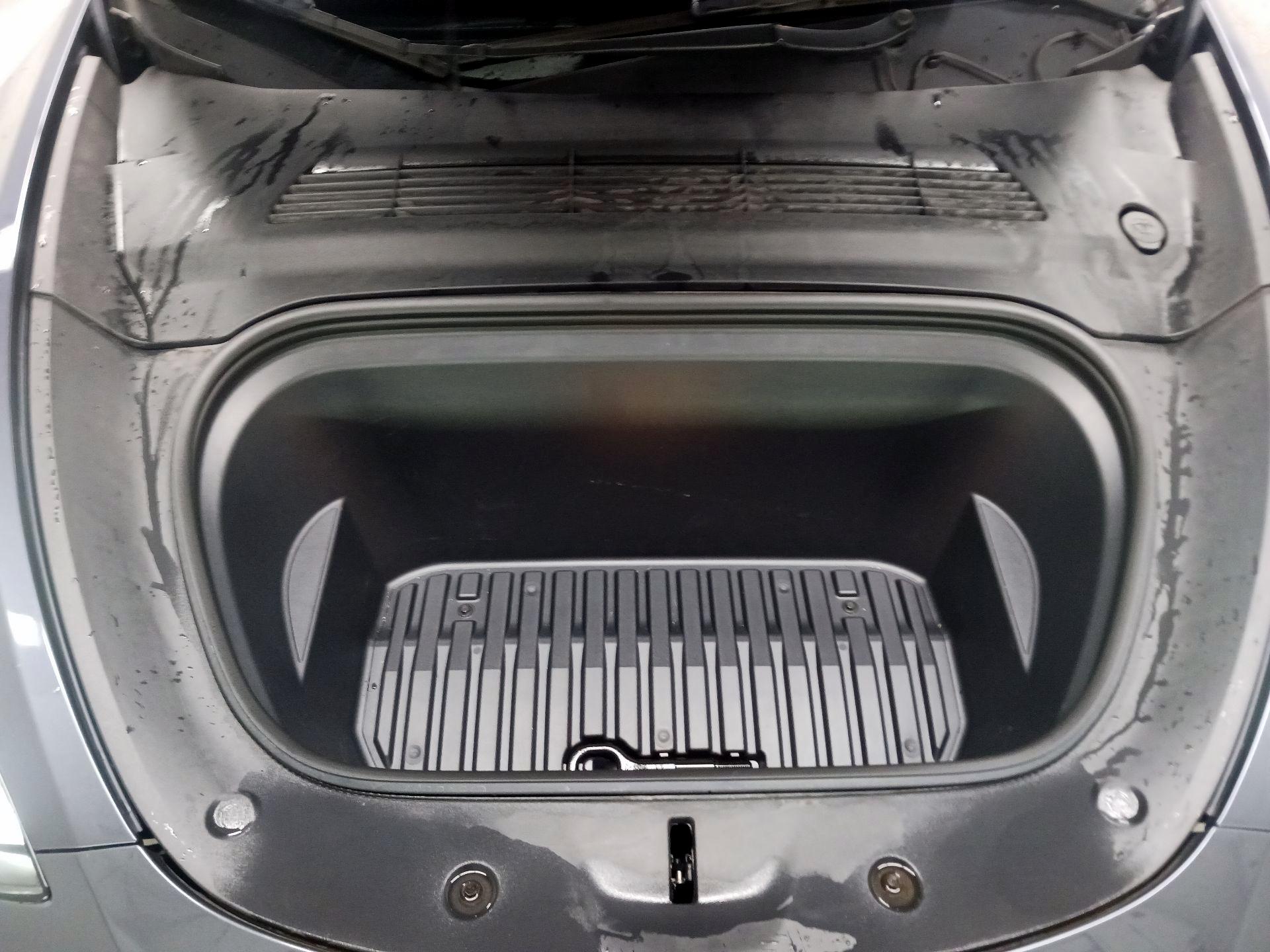 Thumbnail: 2022 Tesla Model Y - 18